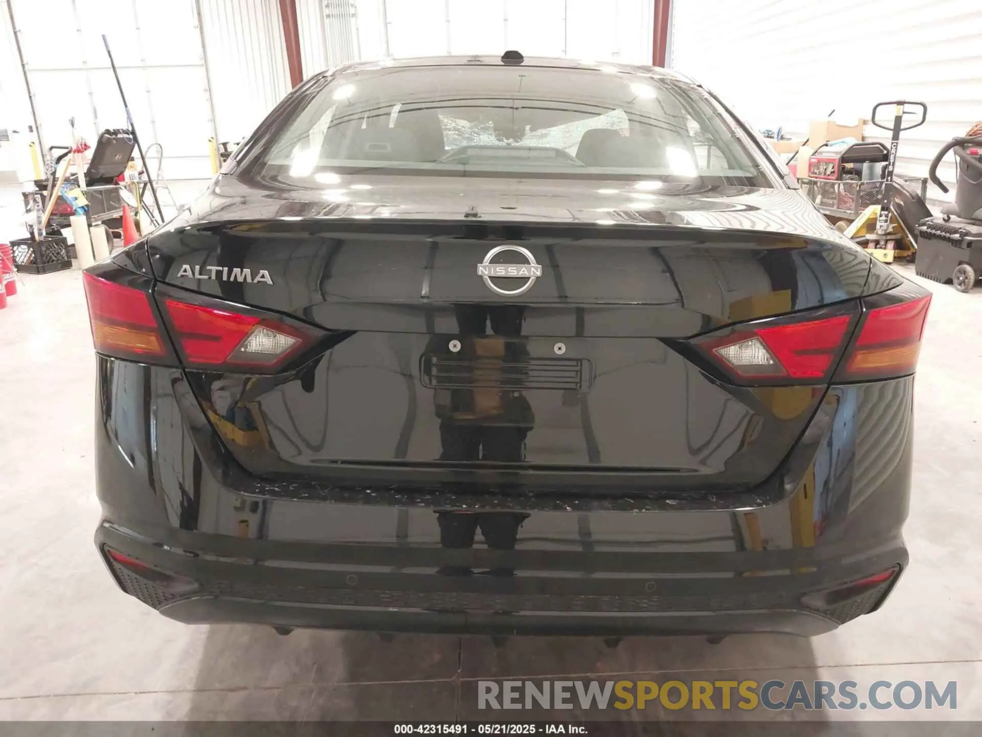15 Photograph of a damaged car 1N4BL4DV4SN363409 NISSAN ALTIMA 2025