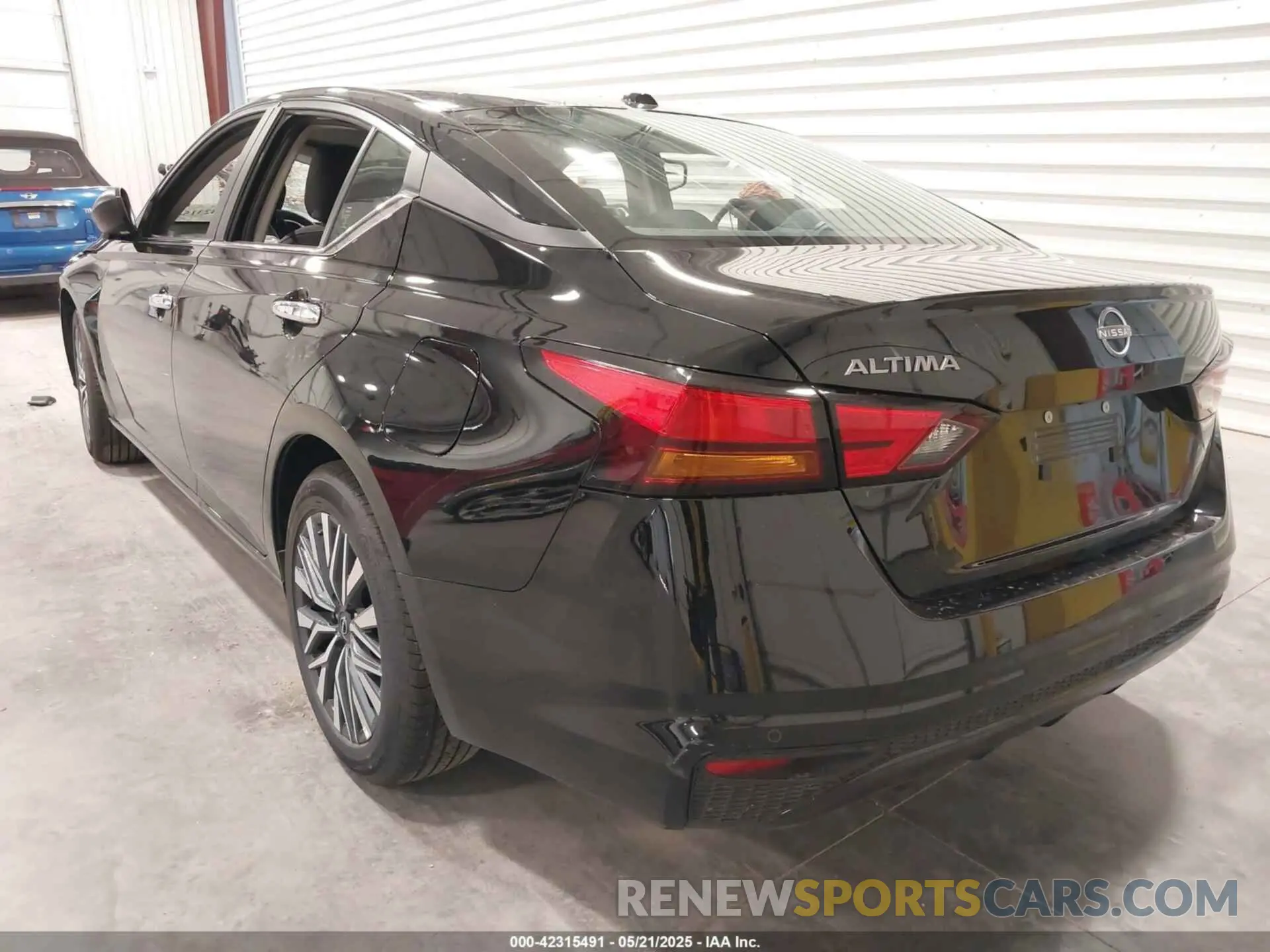 3 Photograph of a damaged car 1N4BL4DV4SN363409 NISSAN ALTIMA 2025