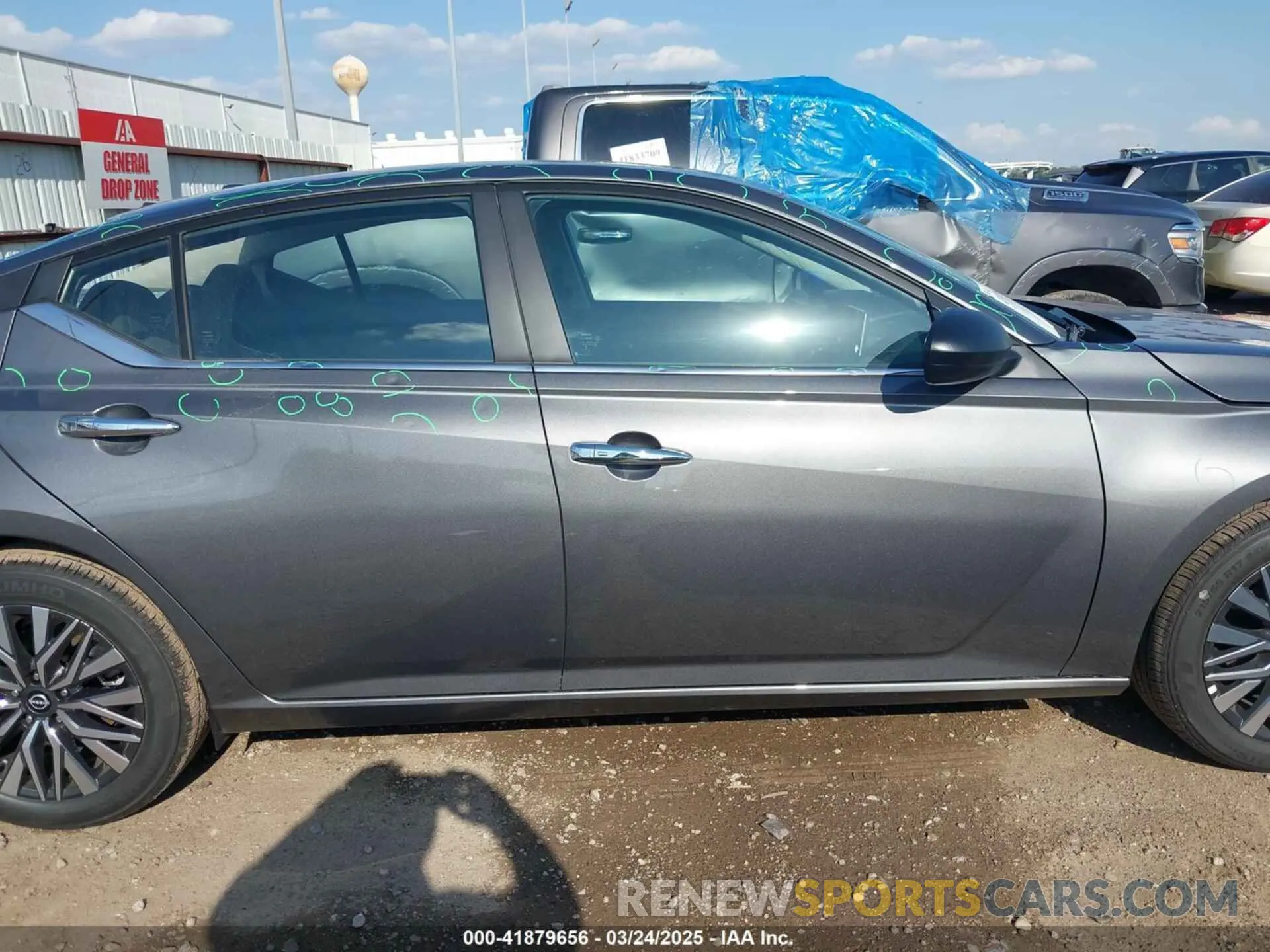 13 Фотография поврежденного автомобиля 1N4BL4DV4SN369615 NISSAN ALTIMA 2025