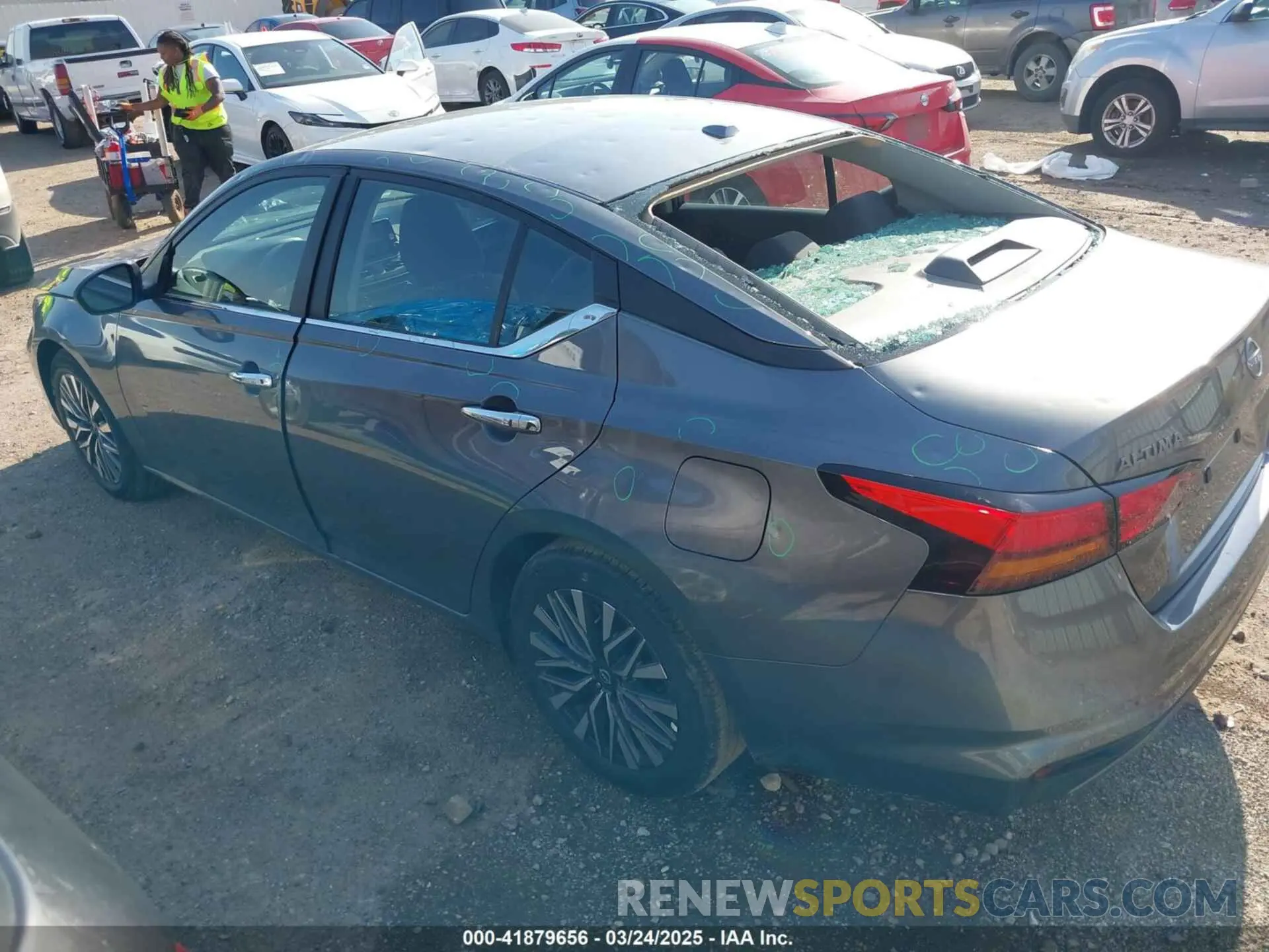 3 Фотография поврежденного автомобиля 1N4BL4DV4SN369615 NISSAN ALTIMA 2025