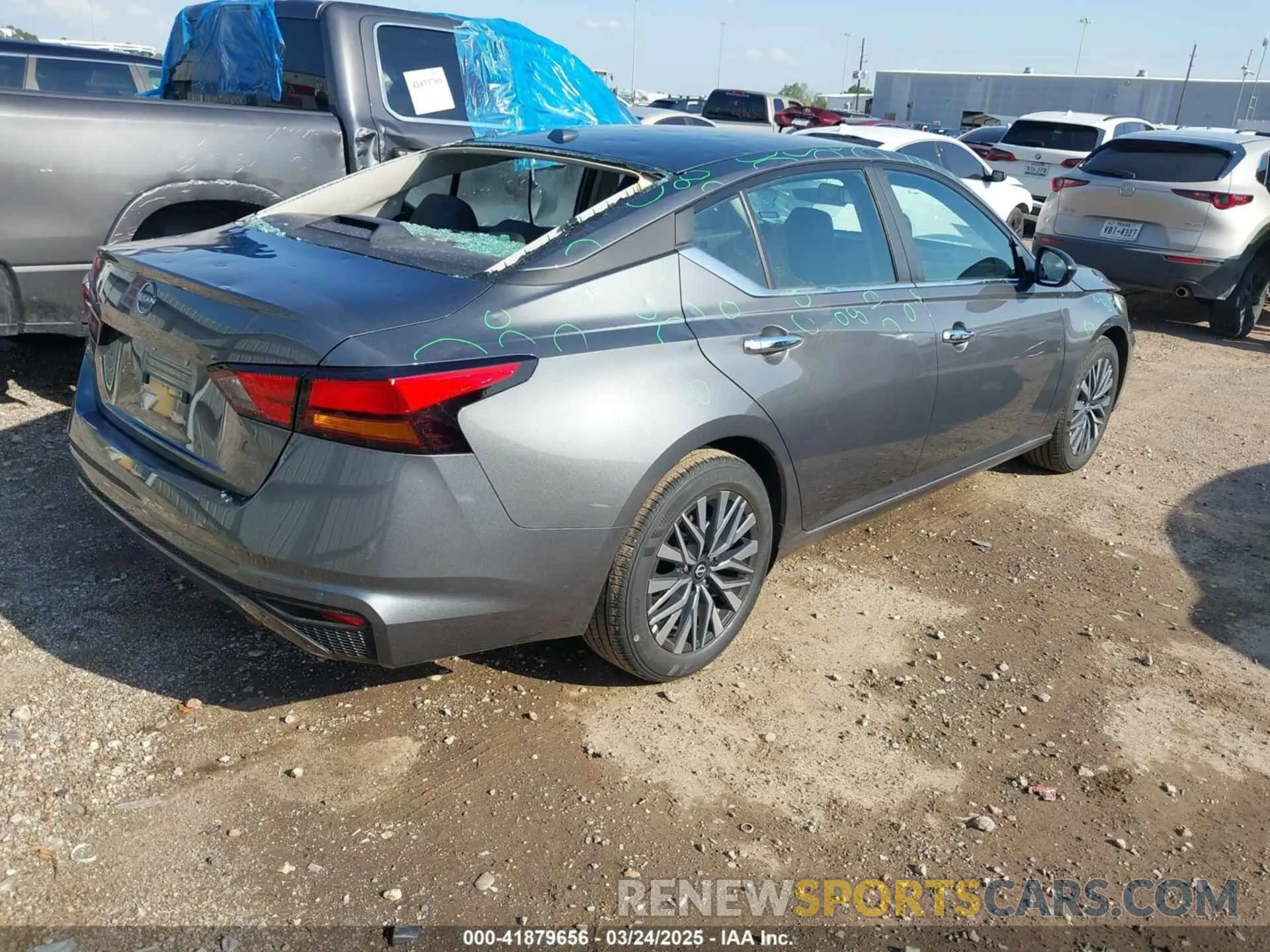 4 Фотография поврежденного автомобиля 1N4BL4DV4SN369615 NISSAN ALTIMA 2025
