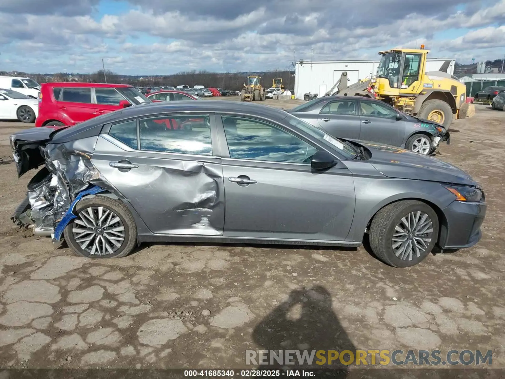 14 Photograph of a damaged car 1N4BL4DV5SN307334 NISSAN ALTIMA 2025
