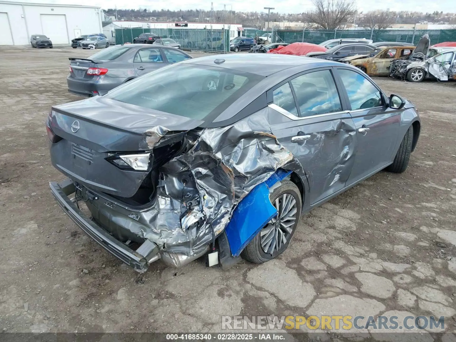 4 Photograph of a damaged car 1N4BL4DV5SN307334 NISSAN ALTIMA 2025