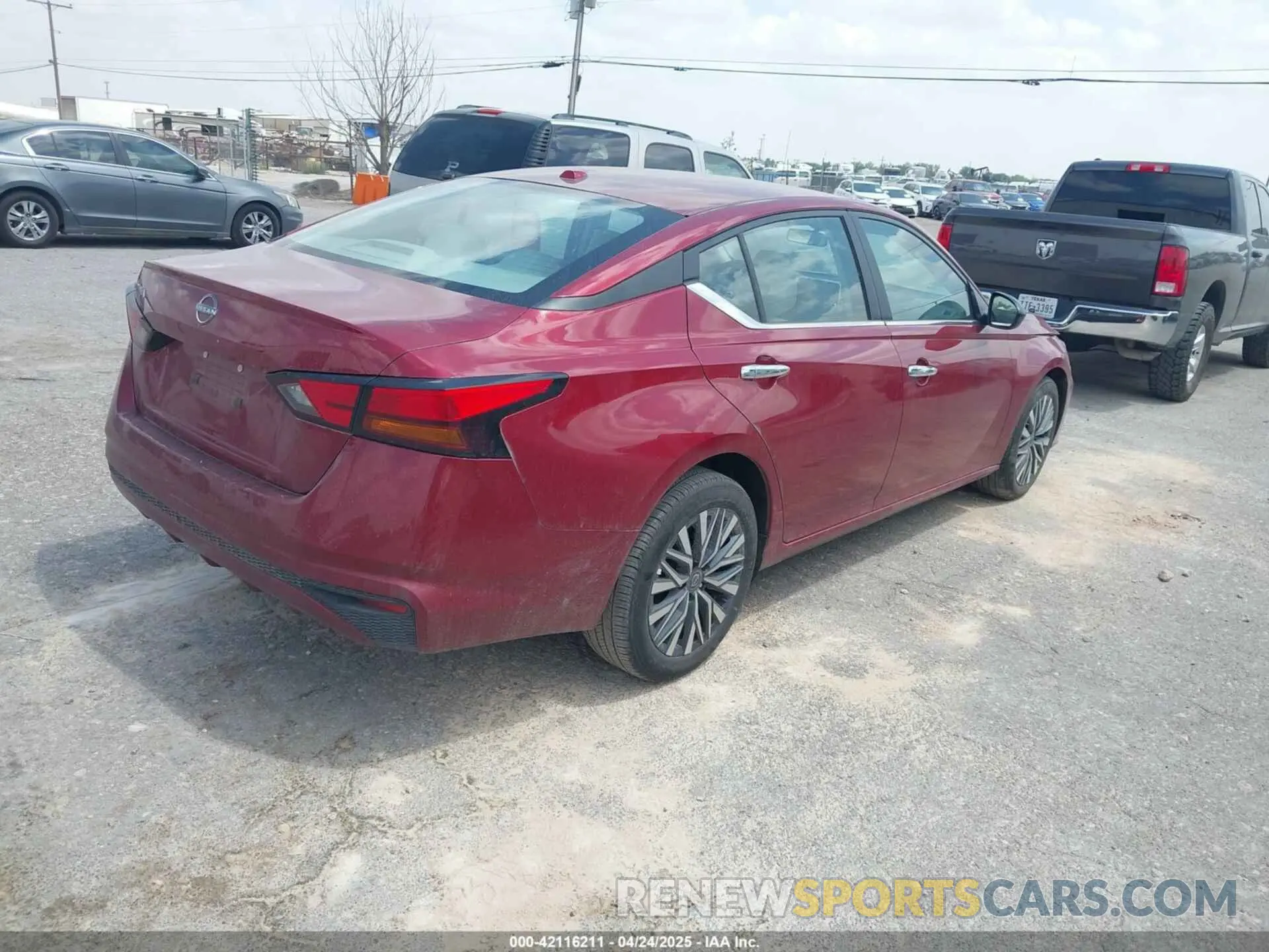 4 Фотография поврежденного автомобиля 1N4BL4DV5SN307592 NISSAN ALTIMA 2025