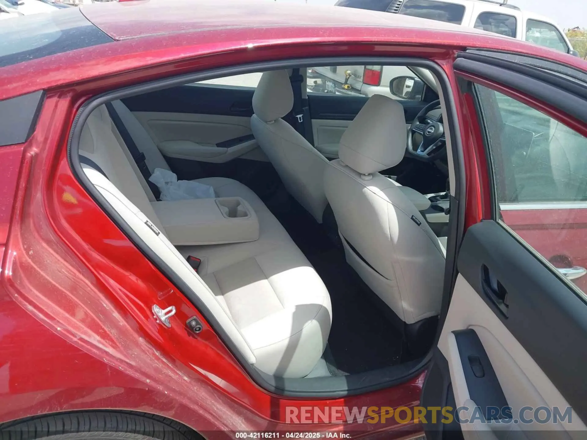 8 Фотография поврежденного автомобиля 1N4BL4DV5SN307592 NISSAN ALTIMA 2025