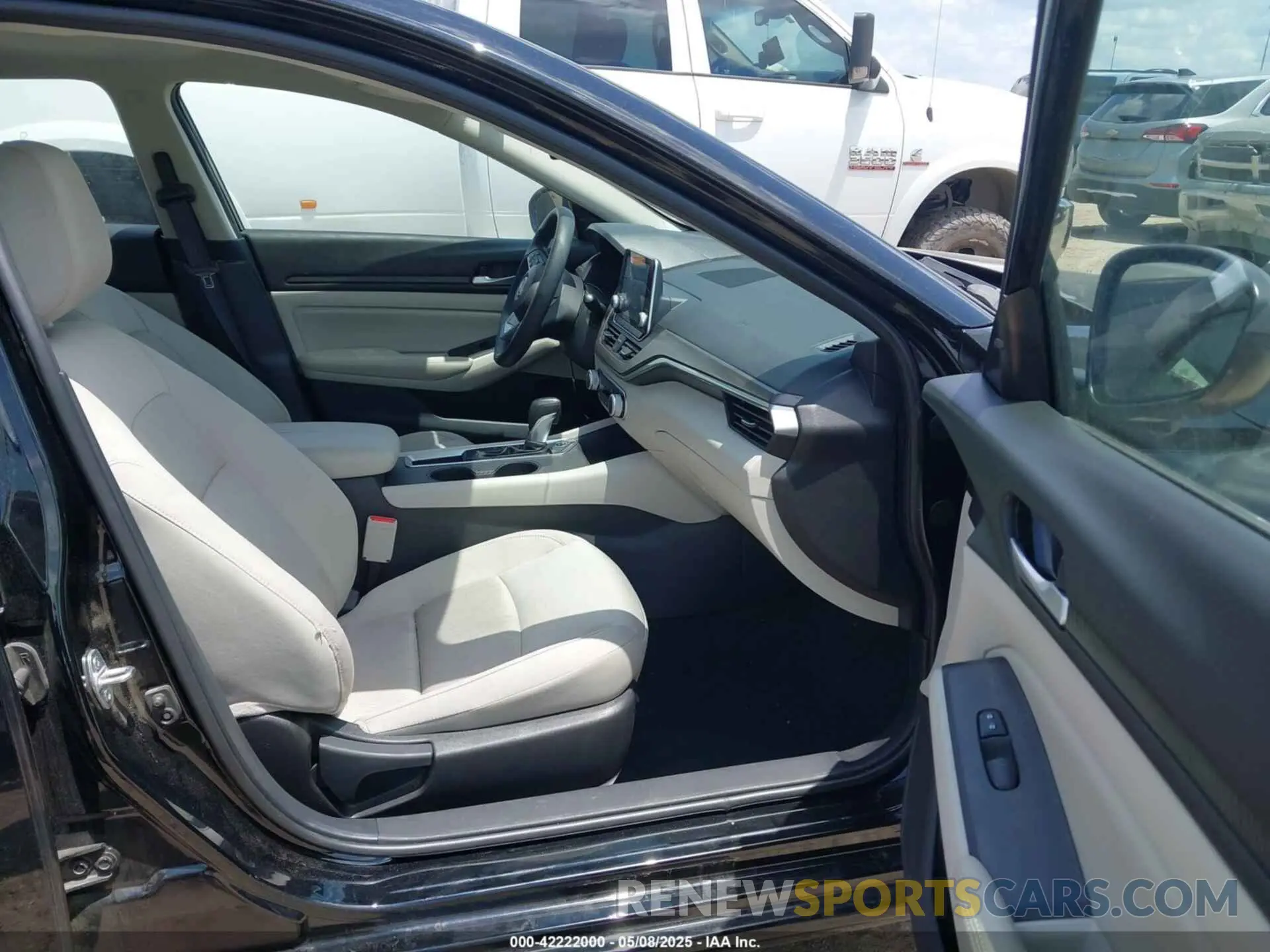 5 Фотография поврежденного автомобиля 1N4BL4DV5SN314610 NISSAN ALTIMA 2025