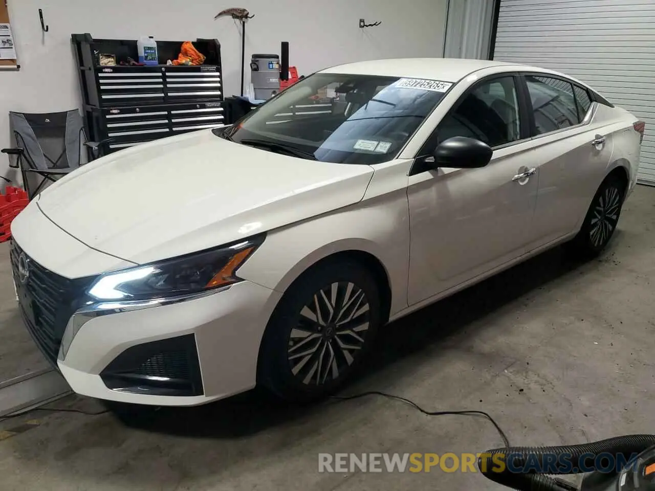 1 Photograph of a damaged car 1N4BL4DV5SN353732 NISSAN ALTIMA 2025