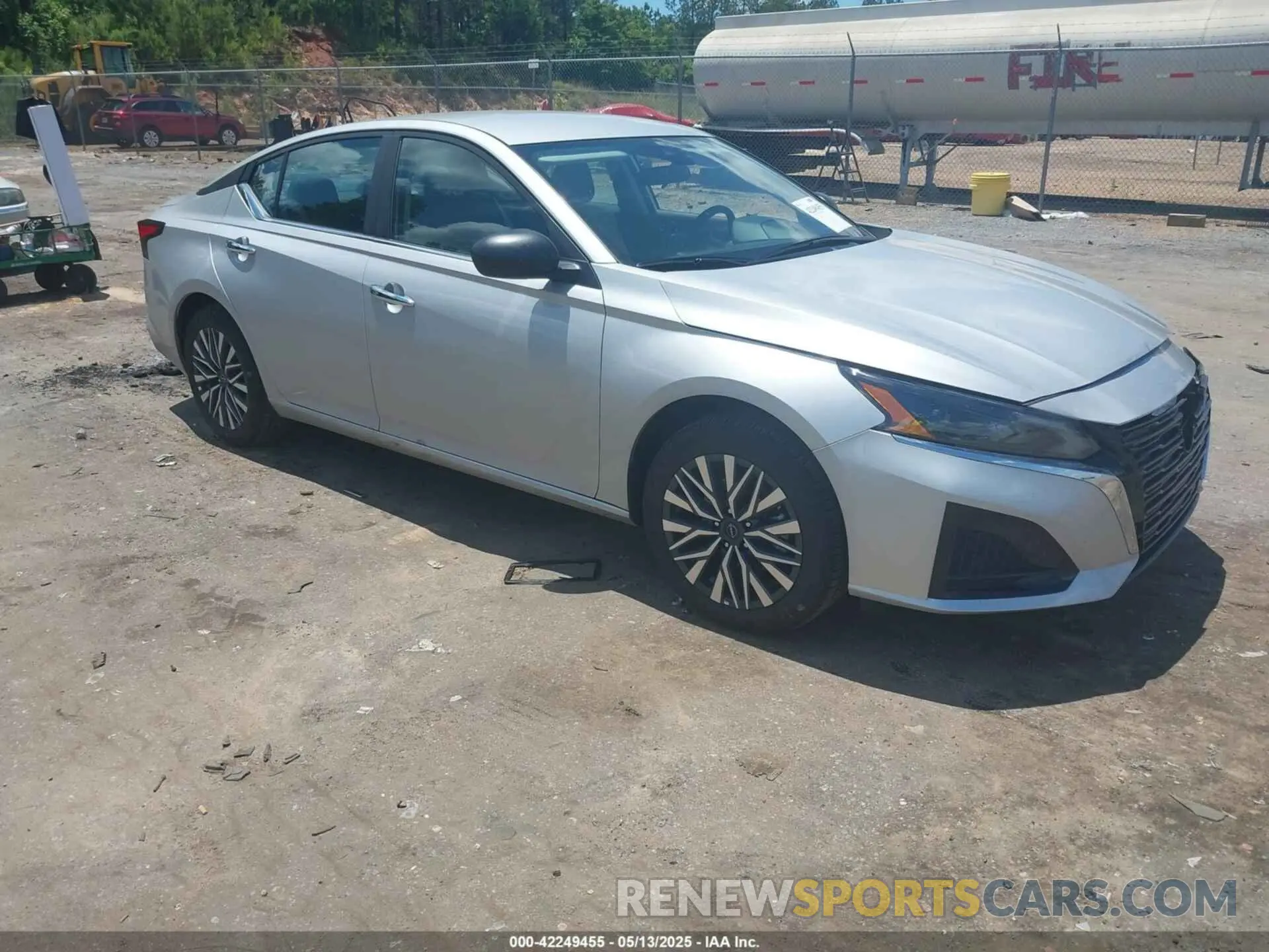 1 Photograph of a damaged car 1N4BL4DV5SN366660 NISSAN ALTIMA 2025