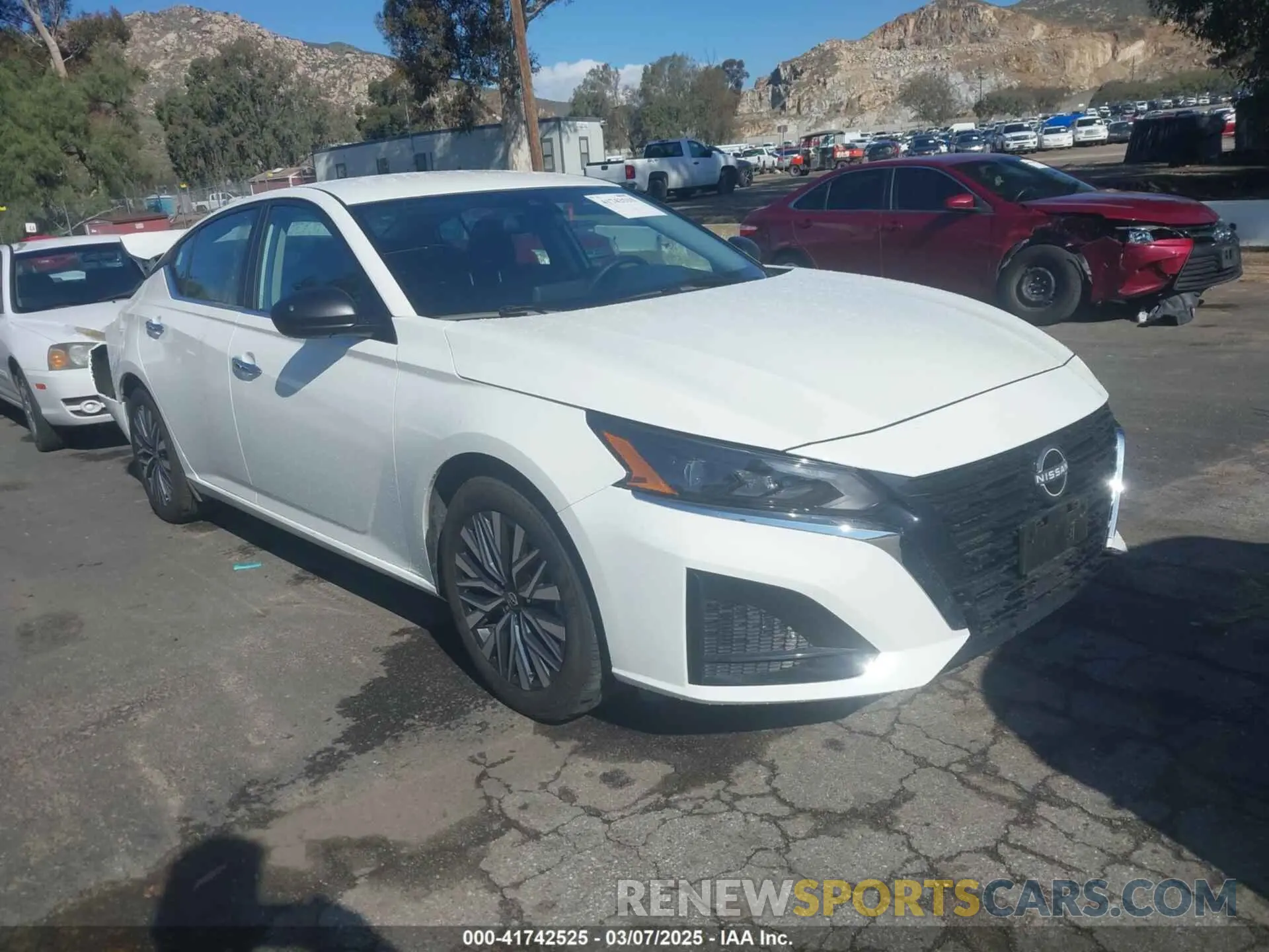 1 Photograph of a damaged car 1N4BL4DV6SN313725 NISSAN ALTIMA 2025