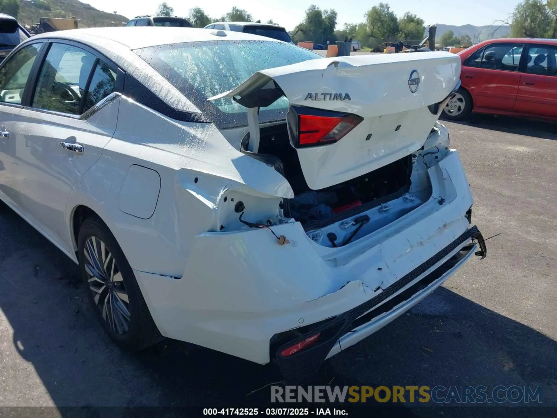 6 Photograph of a damaged car 1N4BL4DV6SN313725 NISSAN ALTIMA 2025