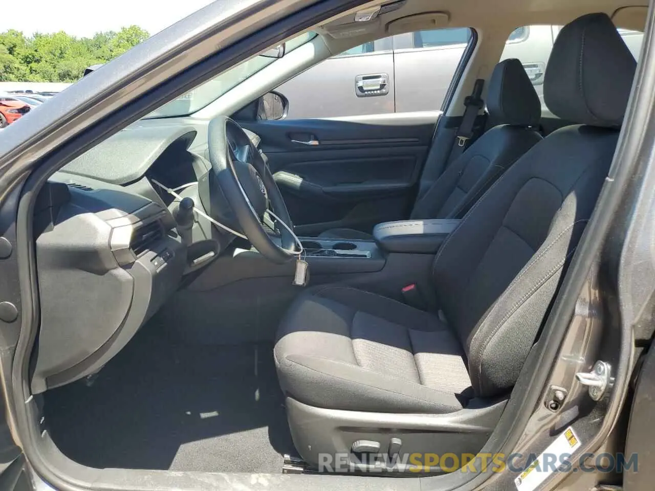 7 Photograph of a damaged car 1N4BL4DV6SN319394 NISSAN ALTIMA 2025