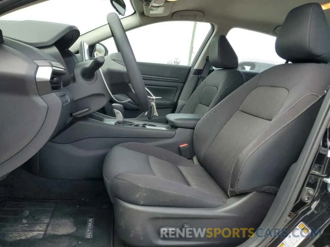 7 Фотография поврежденного автомобиля 1N4BL4DV6SN327821 NISSAN ALTIMA 2025