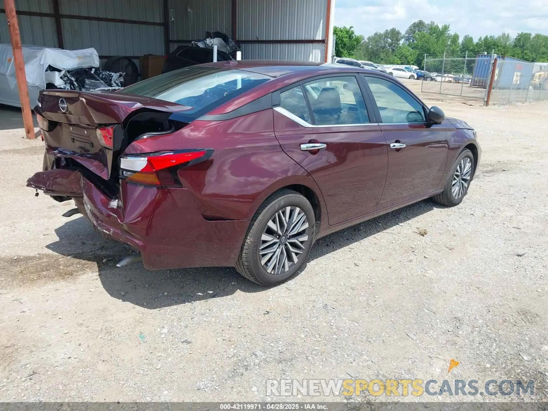 4 Photograph of a damaged car 1N4BL4DV6SN335577 NISSAN ALTIMA 2025