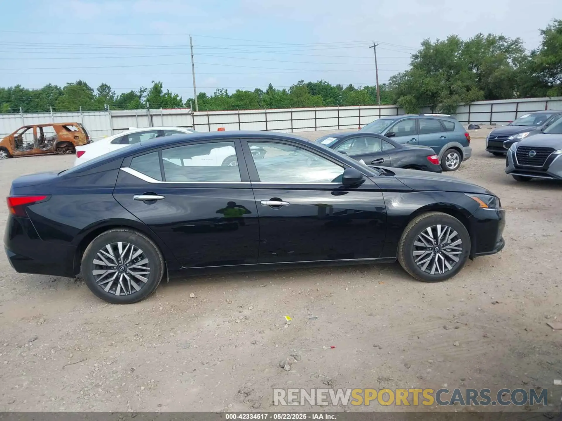 13 Photograph of a damaged car 1N4BL4DV6SN360575 NISSAN ALTIMA 2025