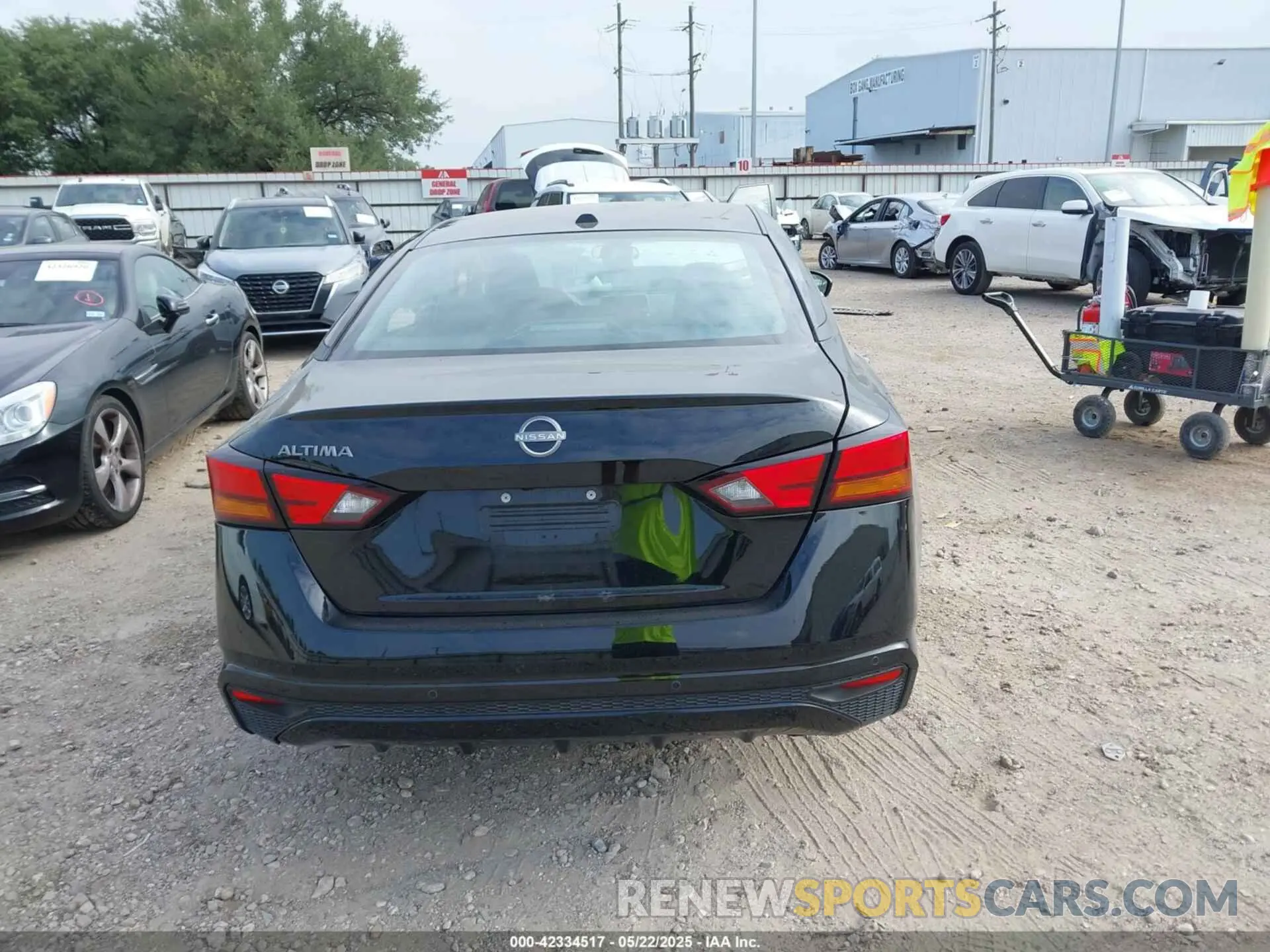 16 Photograph of a damaged car 1N4BL4DV6SN360575 NISSAN ALTIMA 2025