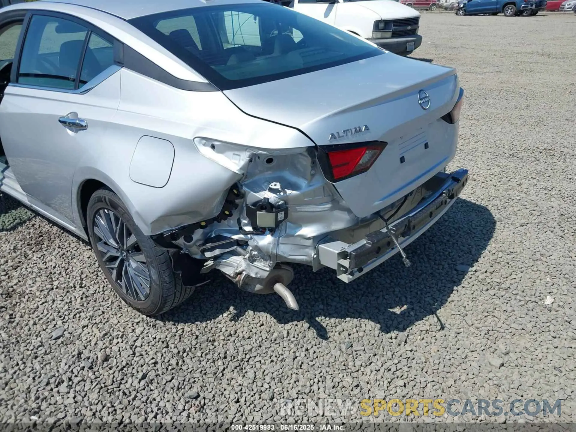 6 Фотография поврежденного автомобиля 1N4BL4DV6SN365033 NISSAN ALTIMA 2025