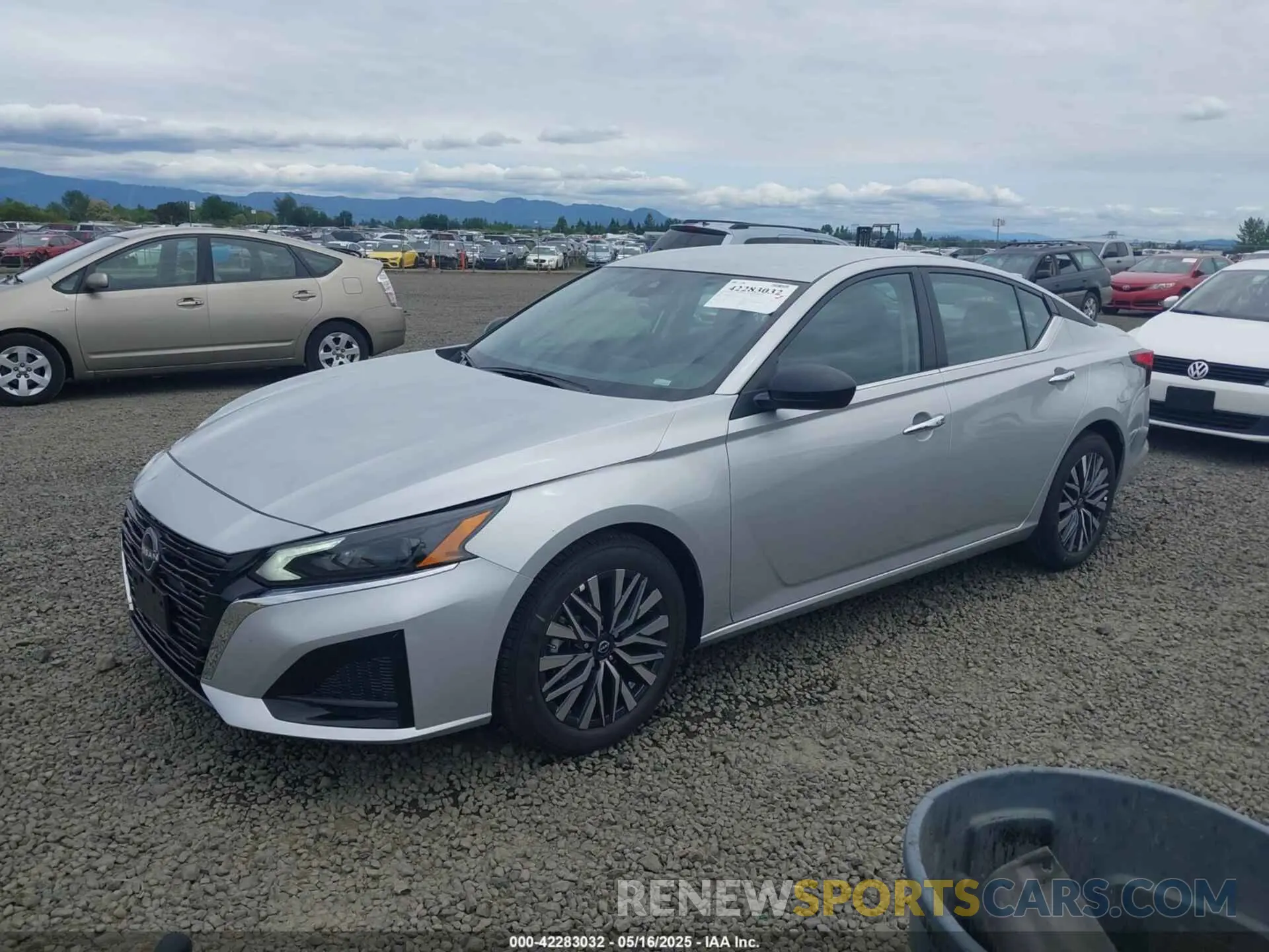 2 Фотография поврежденного автомобиля 1N4BL4DV6SN377635 NISSAN ALTIMA 2025
