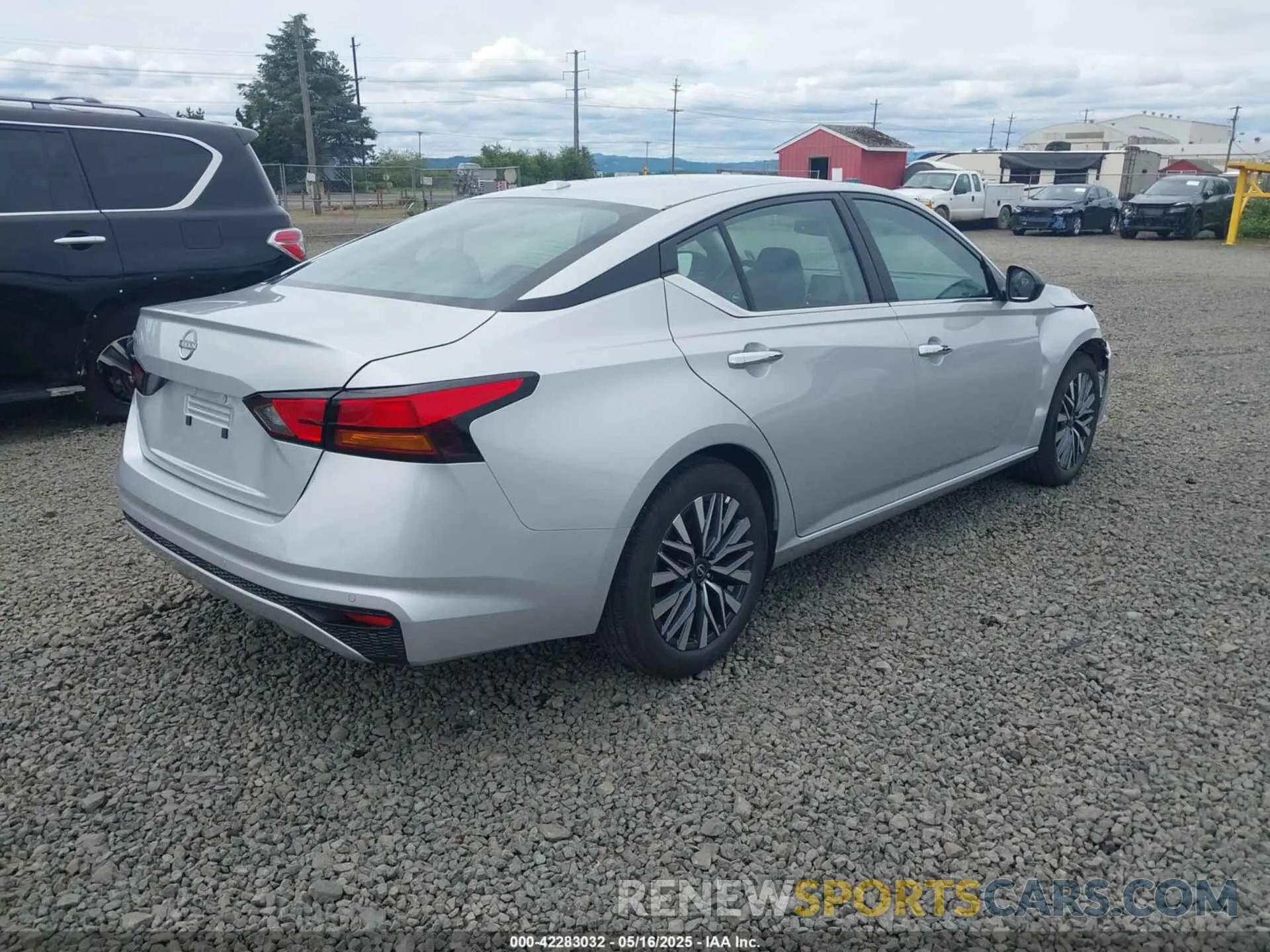 4 Фотография поврежденного автомобиля 1N4BL4DV6SN377635 NISSAN ALTIMA 2025