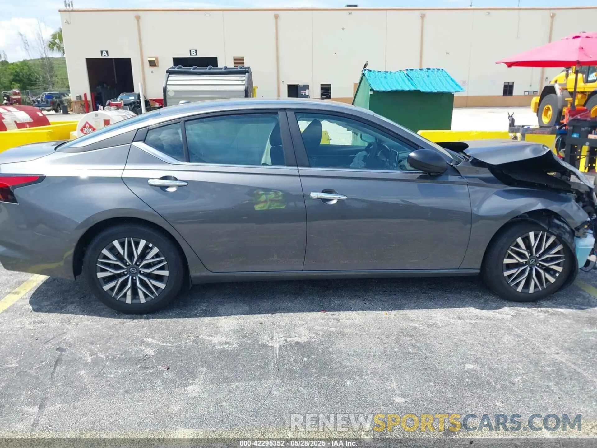 13 Фотография поврежденного автомобиля 1N4BL4DV6SN381605 NISSAN ALTIMA 2025