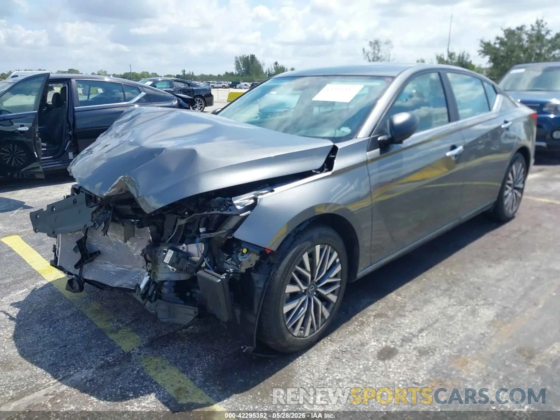2 Фотография поврежденного автомобиля 1N4BL4DV6SN381605 NISSAN ALTIMA 2025