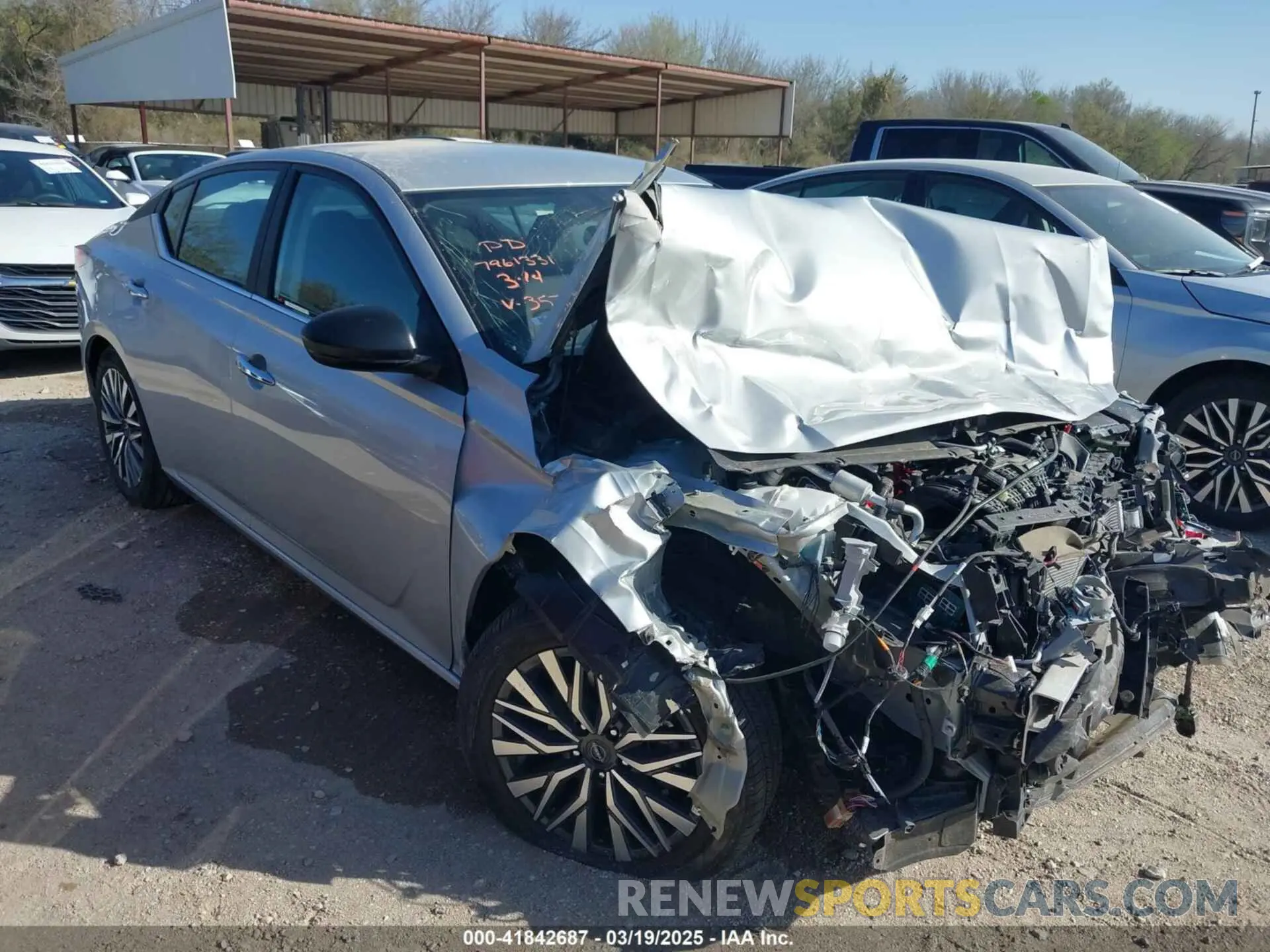 1 Photograph of a damaged car 1N4BL4DV7SN357393 NISSAN ALTIMA 2025