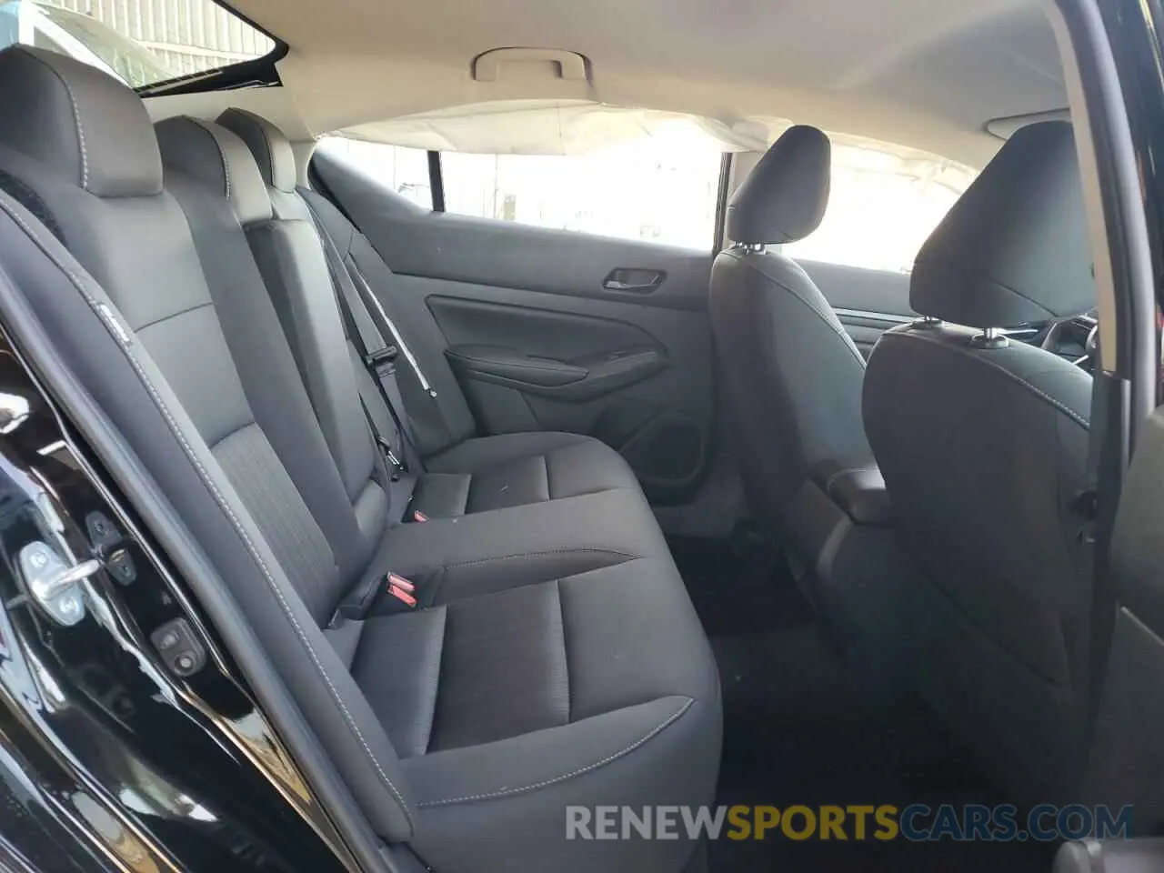 10 Фотография поврежденного автомобиля 1N4BL4DV7SN369382 NISSAN ALTIMA 2025