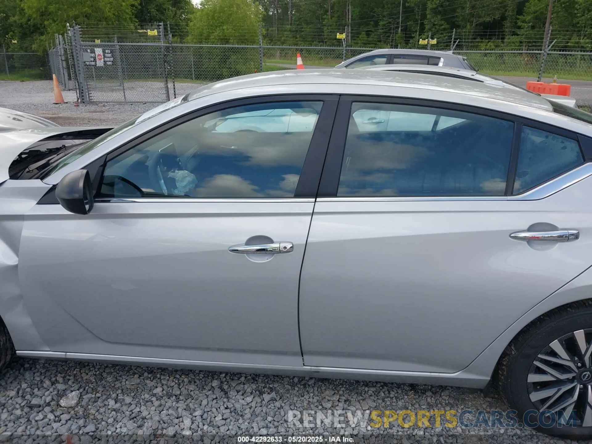13 Фотография поврежденного автомобиля 1N4BL4DV7SN378258 NISSAN ALTIMA 2025