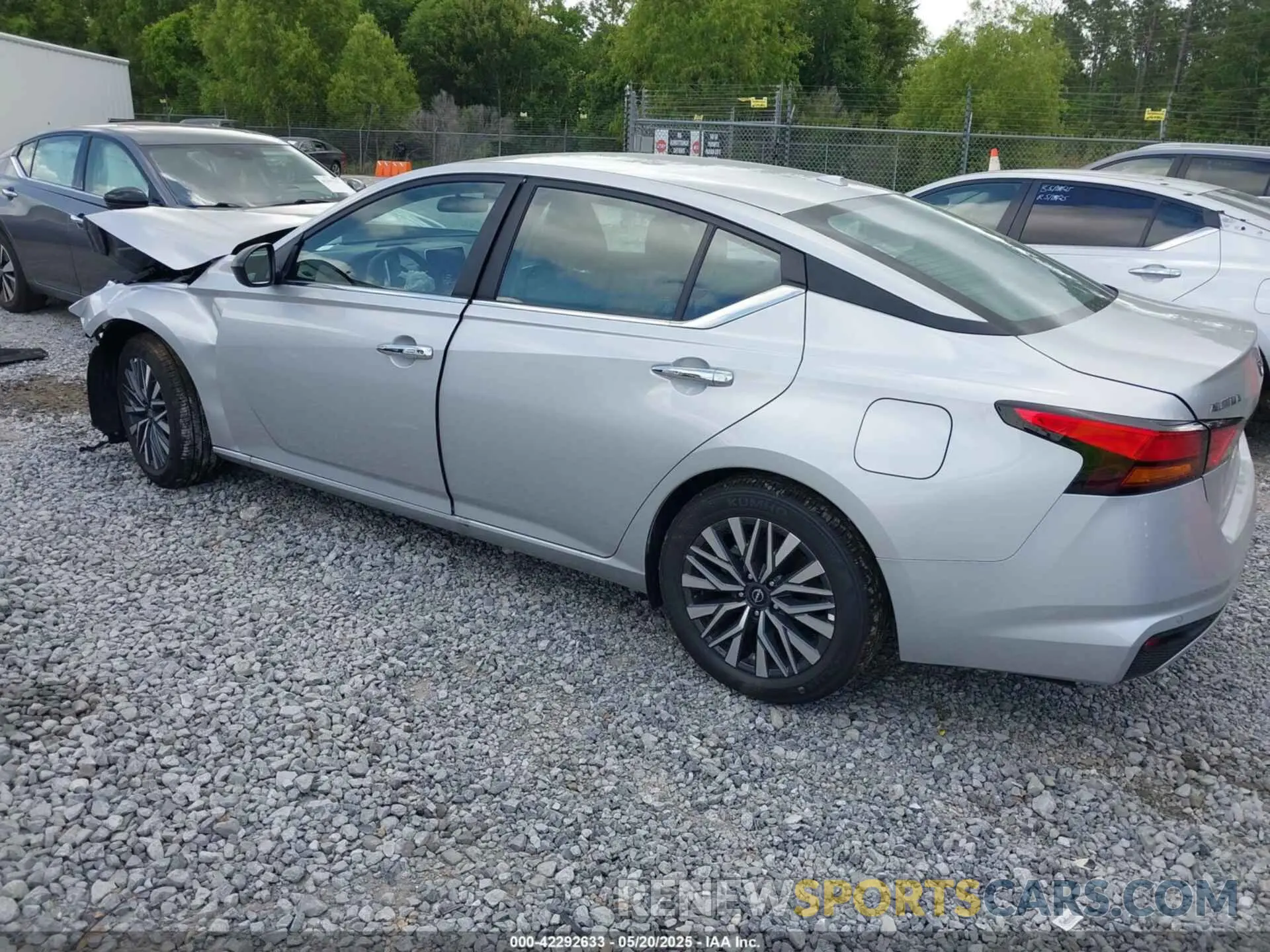 3 Фотография поврежденного автомобиля 1N4BL4DV7SN378258 NISSAN ALTIMA 2025