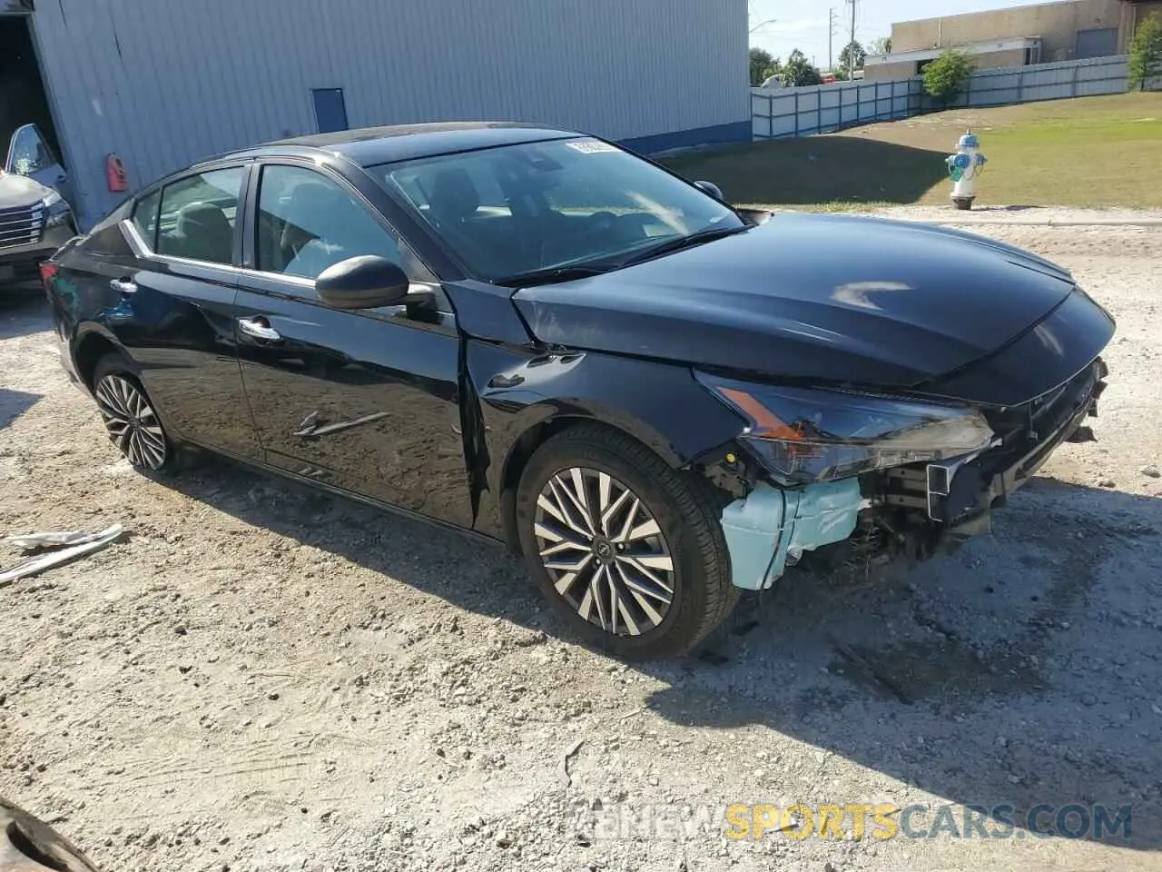 4 Photograph of a damaged car 1N4BL4DV8SN351716 NISSAN ALTIMA 2025
