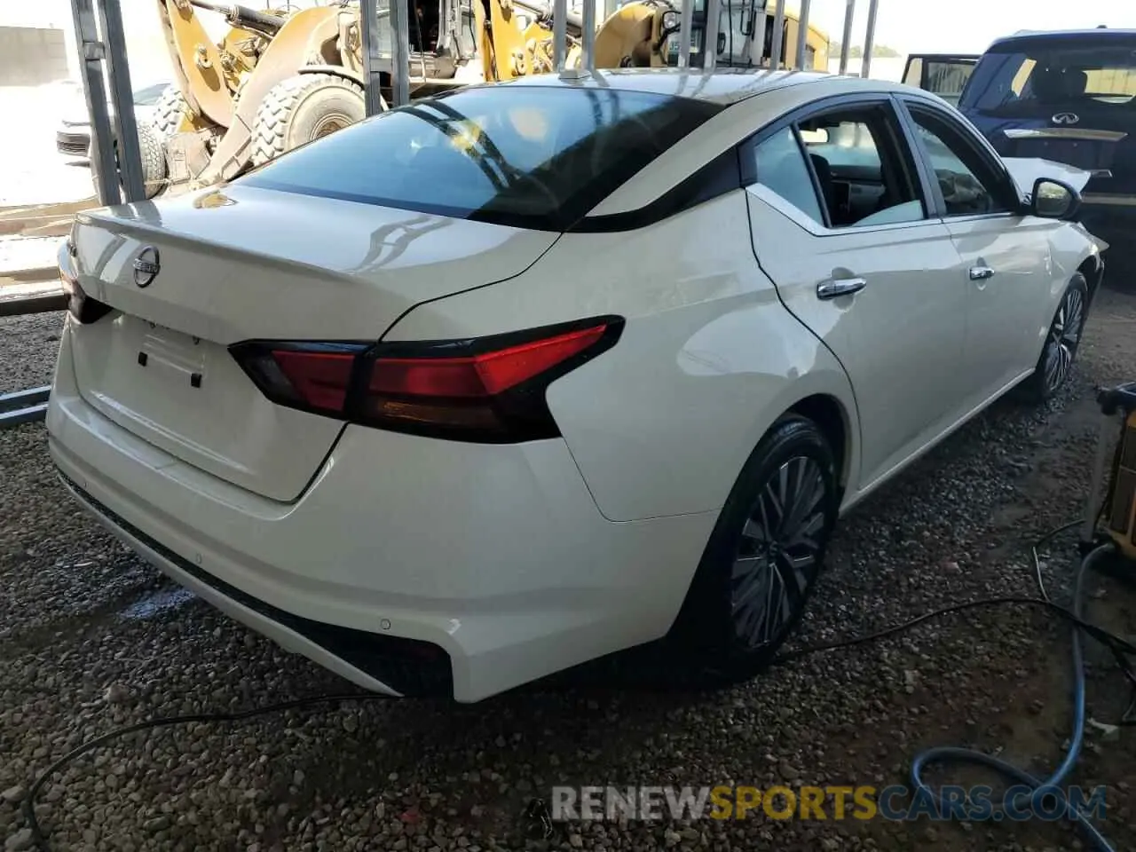 3 Photograph of a damaged car 1N4BL4DV9SN339042 NISSAN ALTIMA 2025