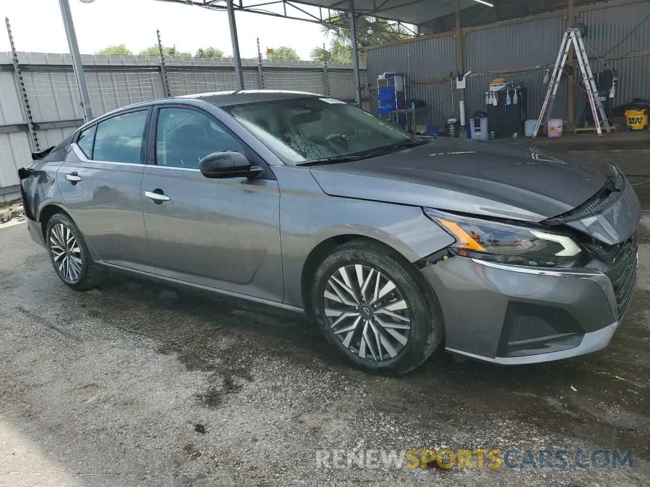 4 Photograph of a damaged car 1N4BL4DV9SN341423 NISSAN ALTIMA 2025