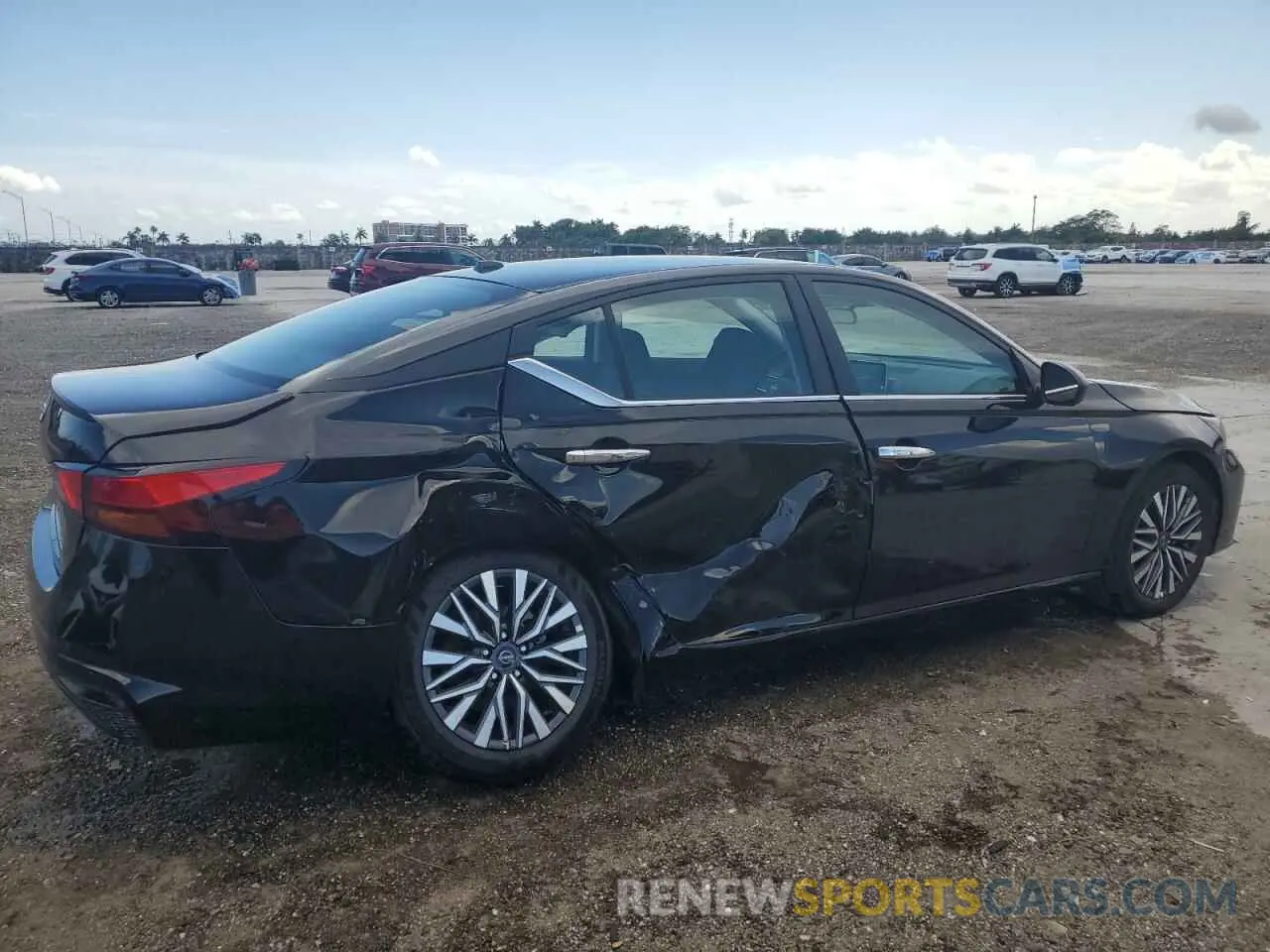 3 Photograph of a damaged car 1N4BL4DV9SN351224 NISSAN ALTIMA 2025