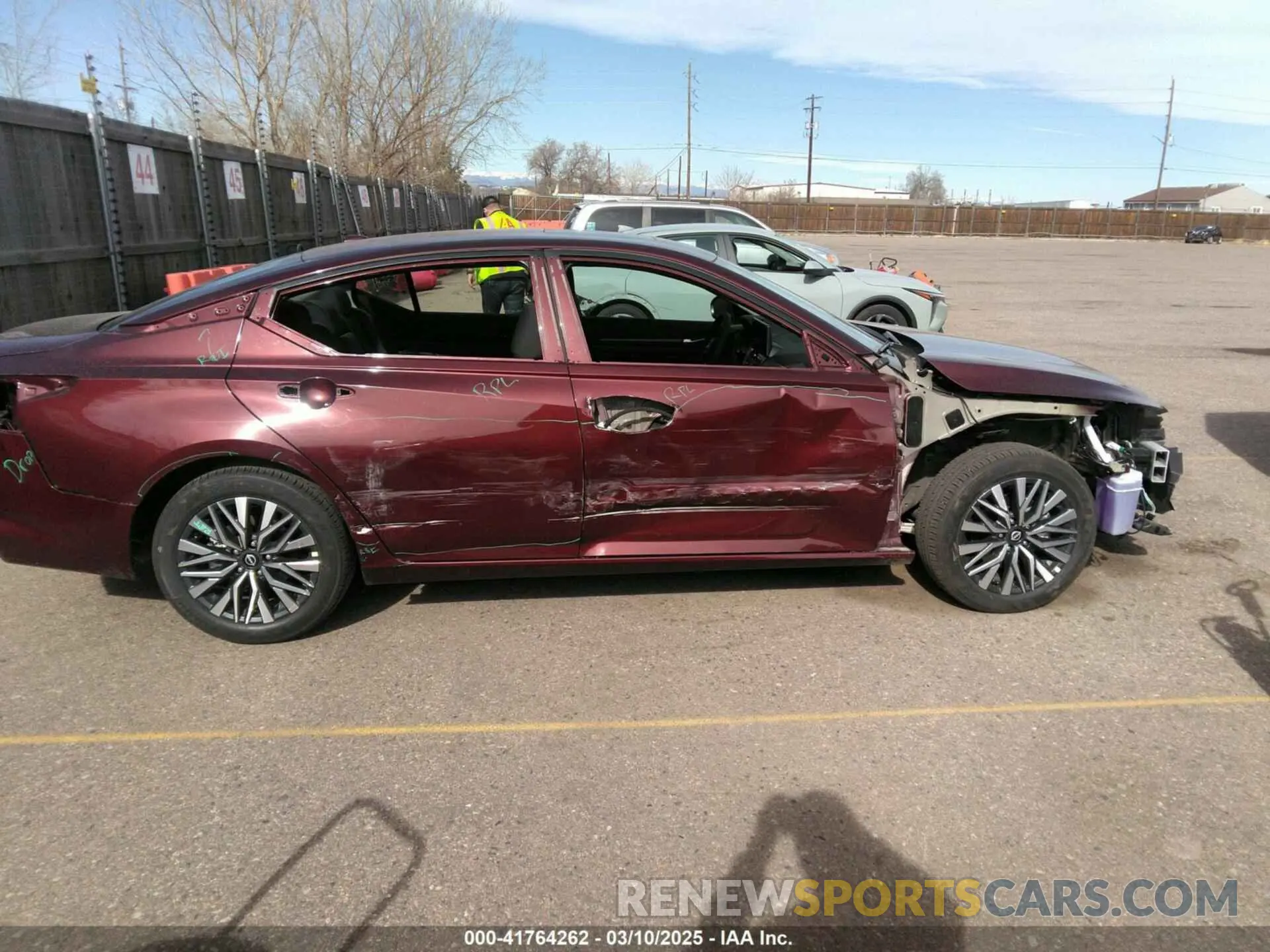 14 Фотография поврежденного автомобиля 1N4BL4DV9SN361705 NISSAN ALTIMA 2025