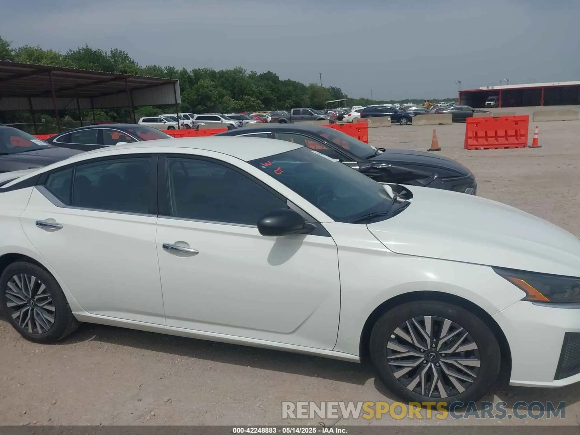 13 Фотография поврежденного автомобиля 1N4BL4DV9SN362529 NISSAN ALTIMA 2025