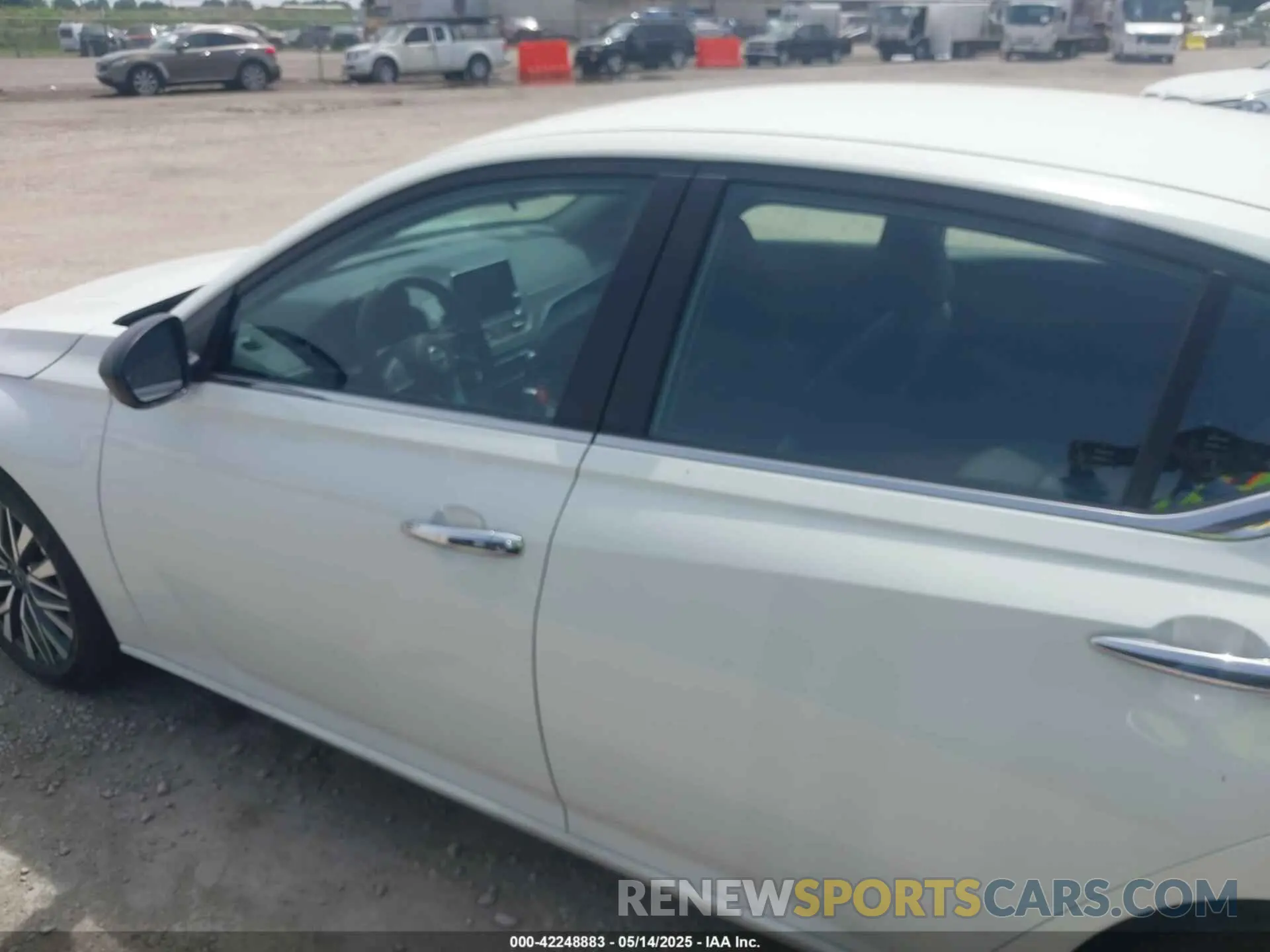14 Фотография поврежденного автомобиля 1N4BL4DV9SN362529 NISSAN ALTIMA 2025
