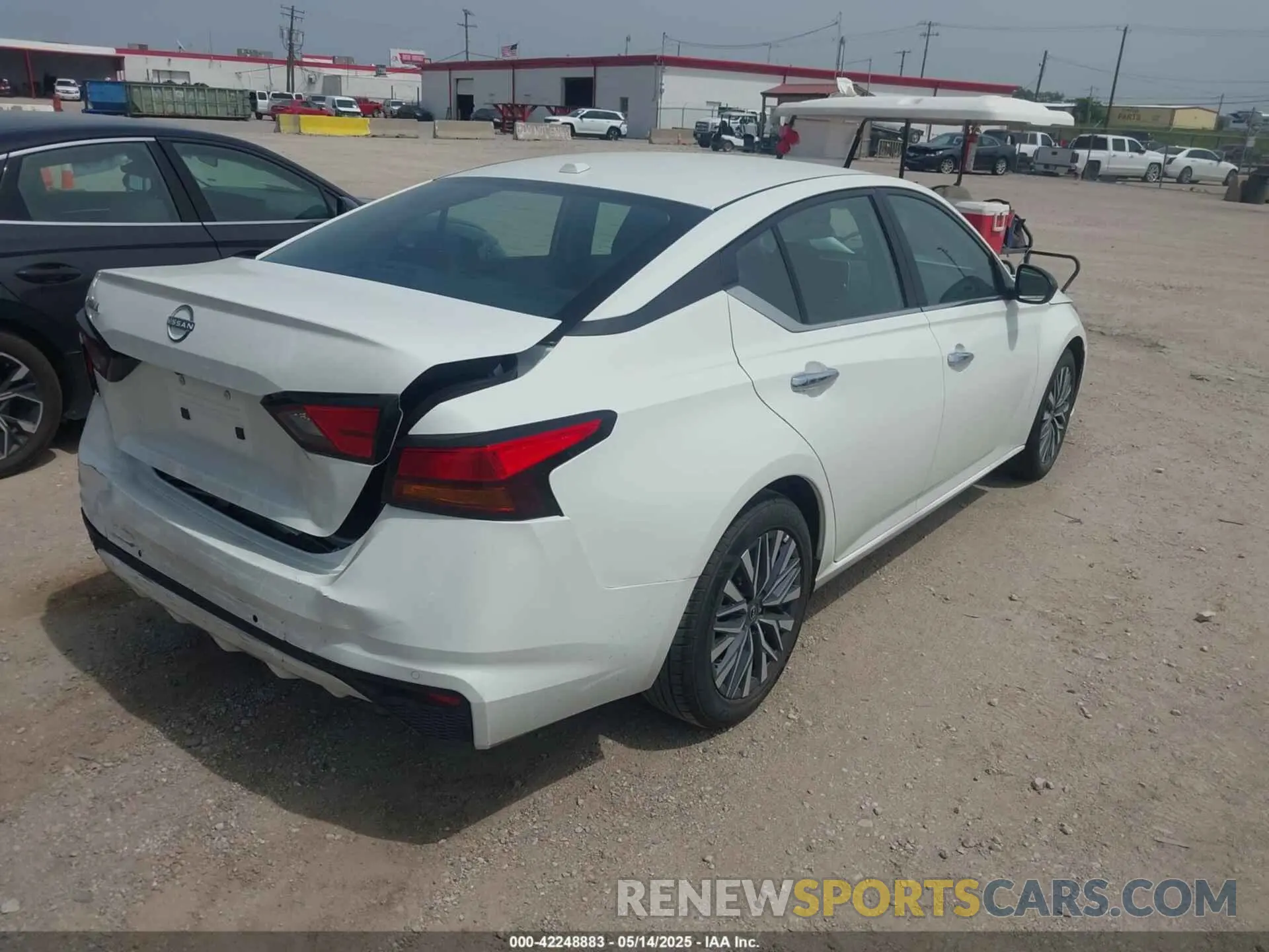 4 Фотография поврежденного автомобиля 1N4BL4DV9SN362529 NISSAN ALTIMA 2025