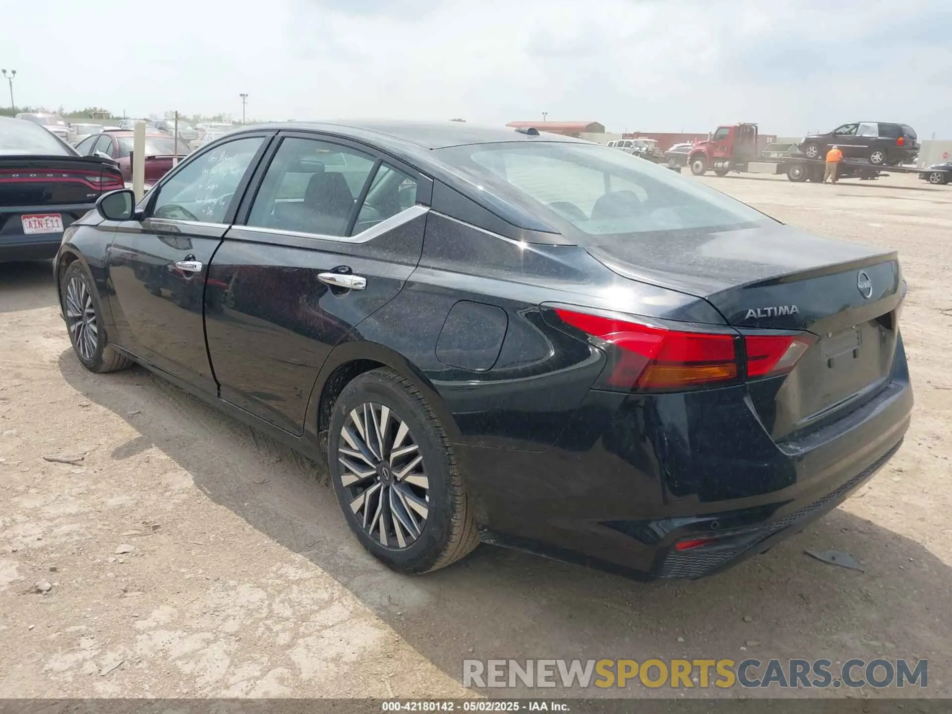 3 Photograph of a damaged car 1N4BL4DV9SN369058 NISSAN ALTIMA 2025