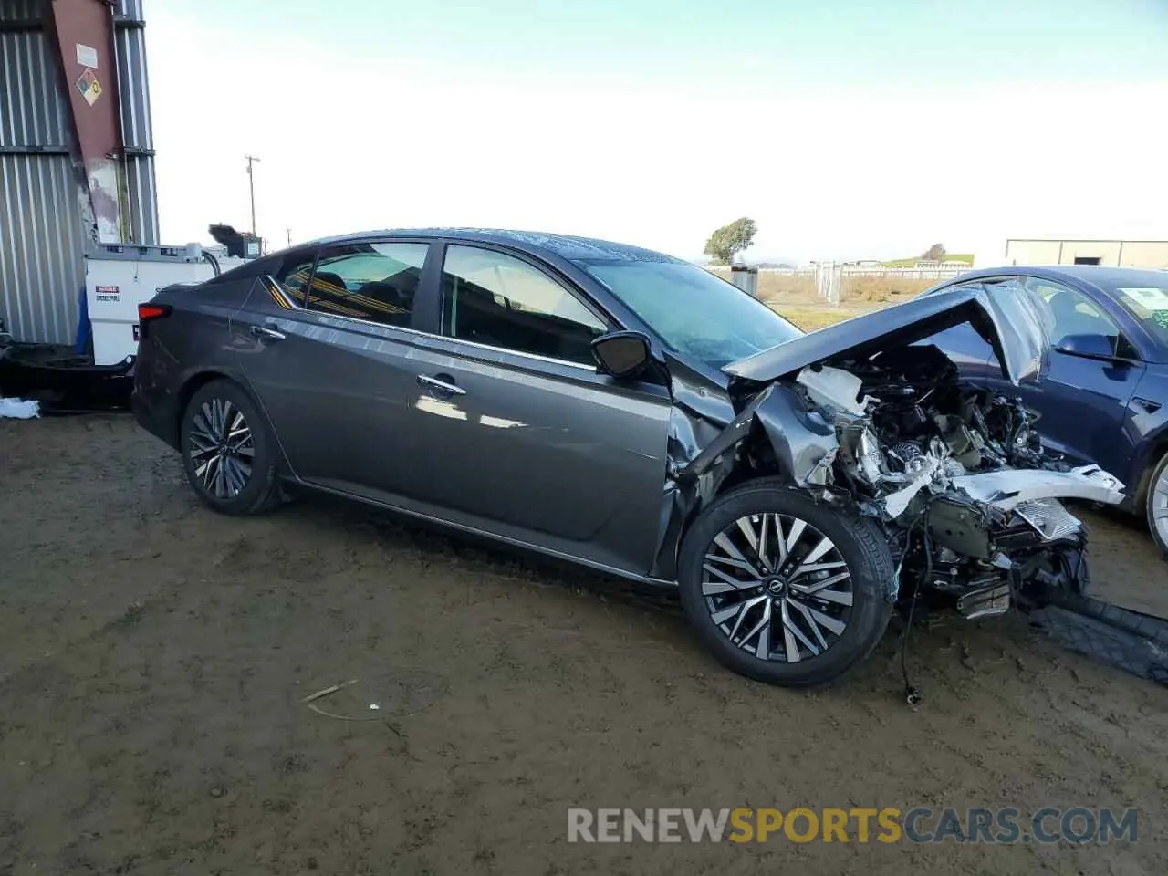 4 Photograph of a damaged car 1N4BL4DVXSN320757 NISSAN ALTIMA 2025