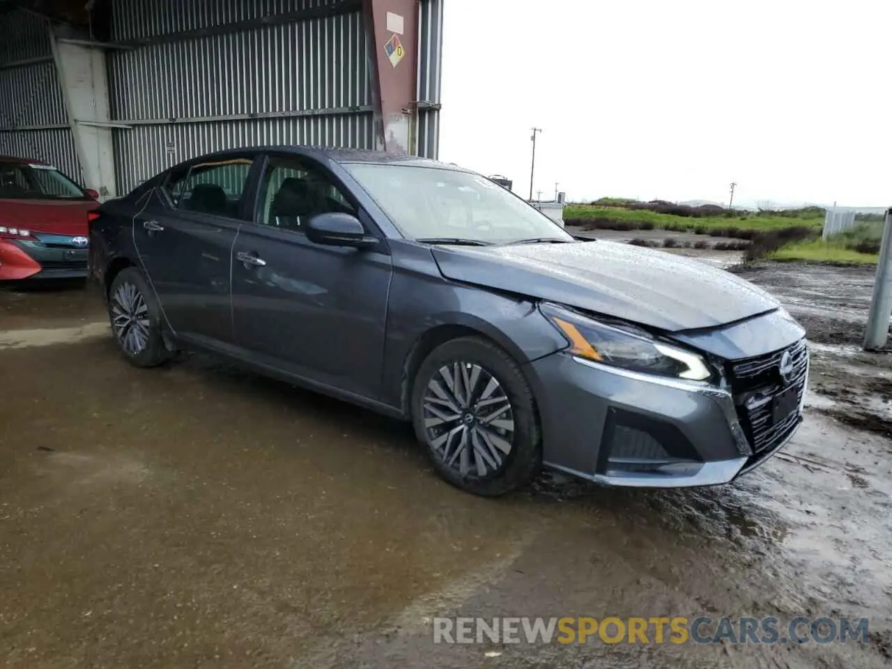 4 Photograph of a damaged car 1N4BL4DVXSN321312 NISSAN ALTIMA 2025