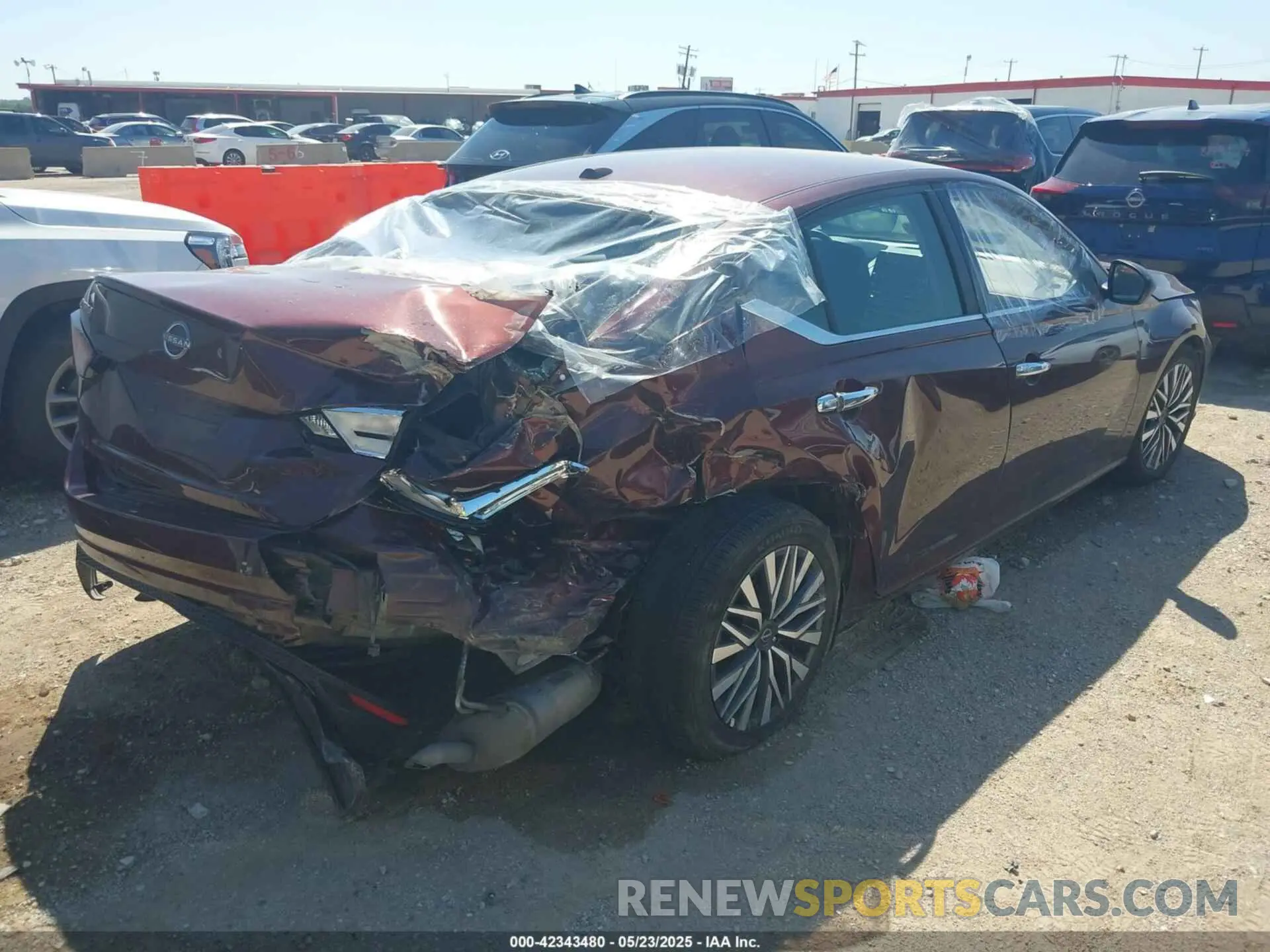 4 Фотография поврежденного автомобиля 1N4BL4DVXSN325442 NISSAN ALTIMA 2025