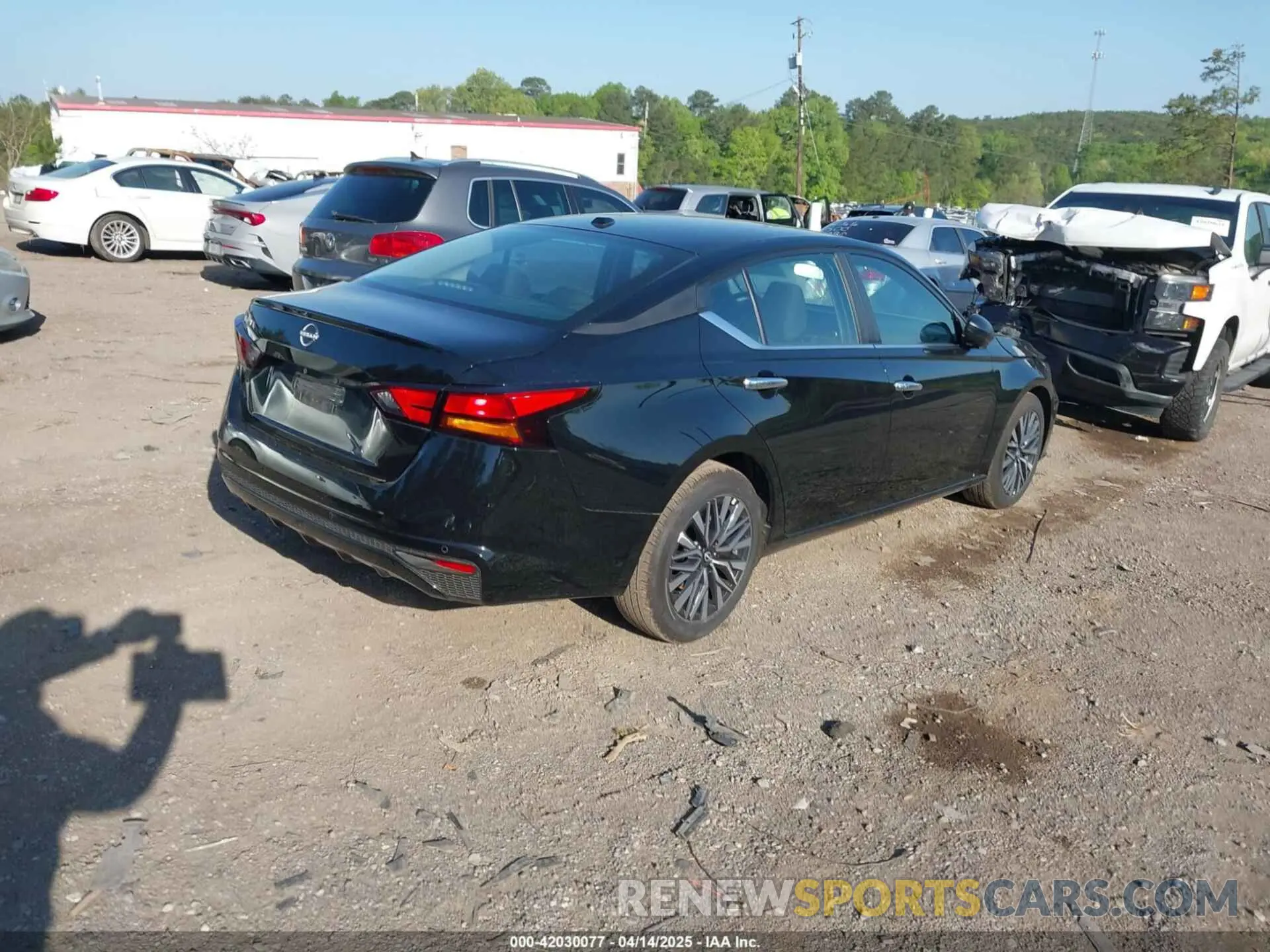 4 Фотография поврежденного автомобиля 1N4BL4DVXSN367335 NISSAN ALTIMA 2025