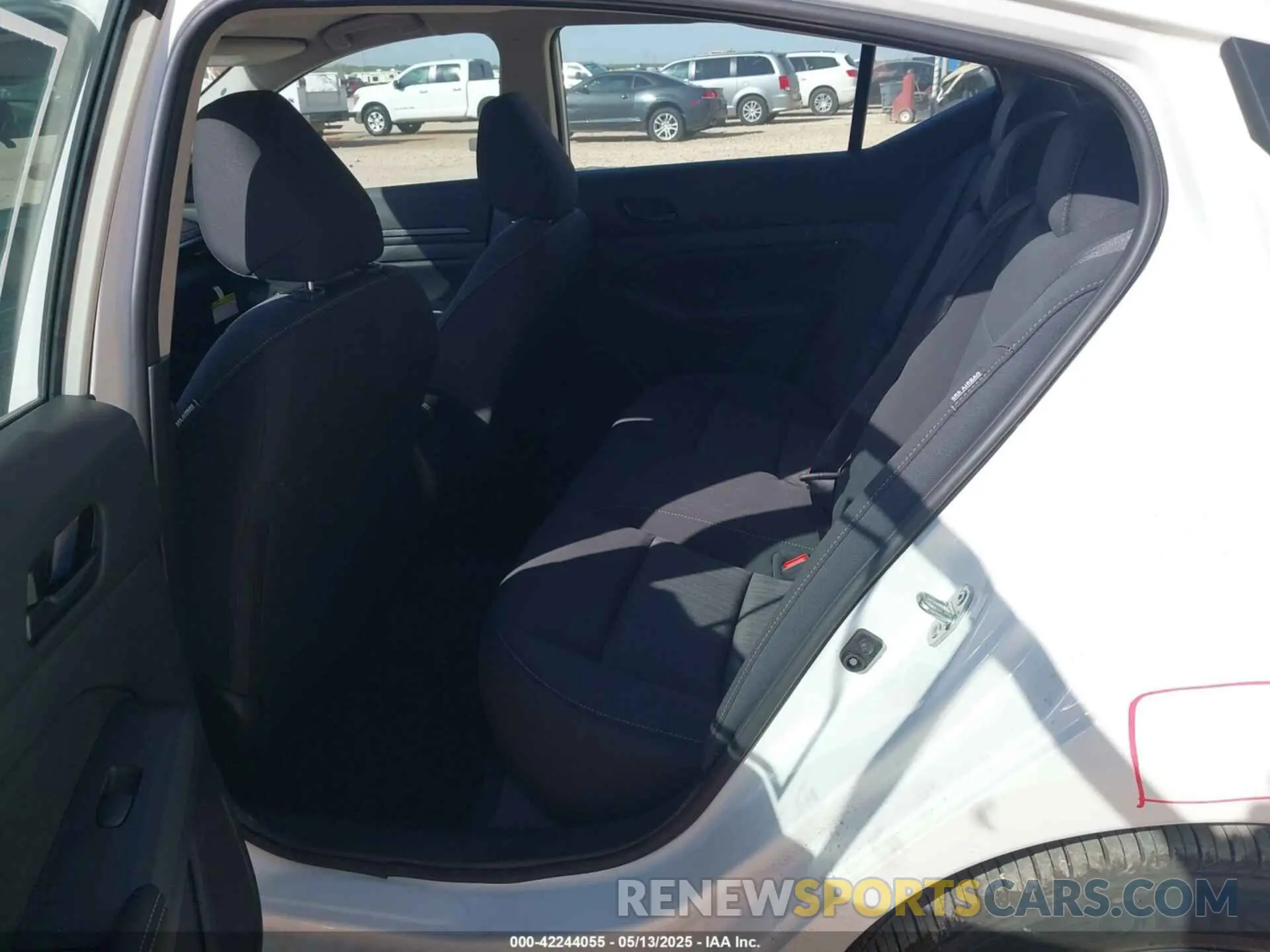 8 Photograph of a damaged car 1N4BL4DVXSN372941 NISSAN ALTIMA 2025