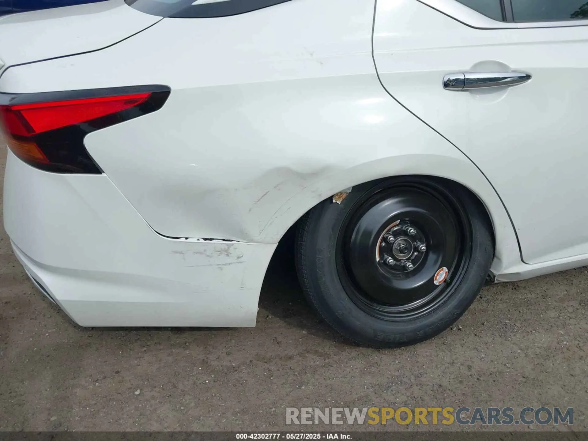 6 Photograph of a damaged car 1N4BL4DW0SN362296 NISSAN ALTIMA 2025