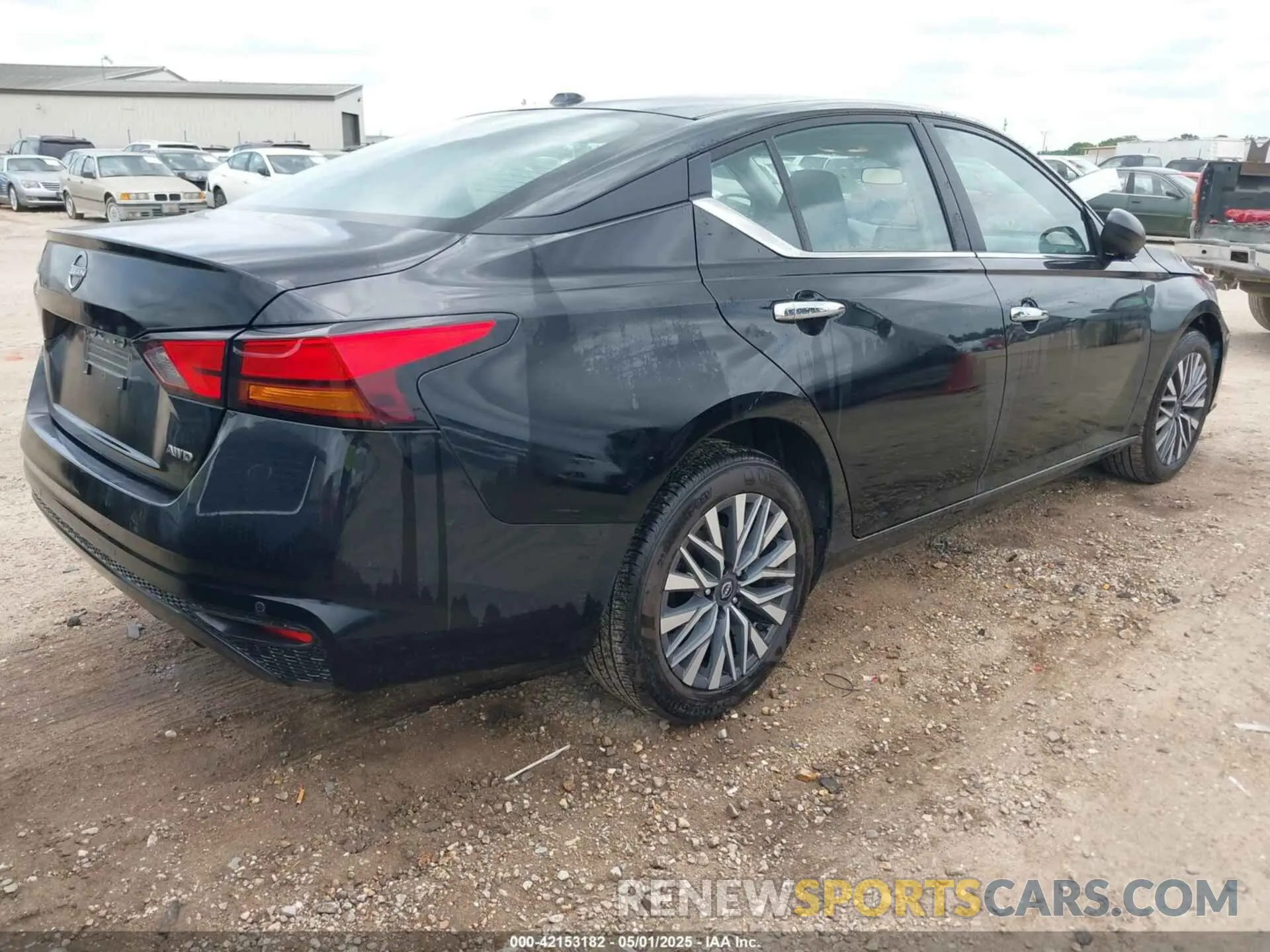 4 Фотография поврежденного автомобиля 1N4BL4DW1SN348584 NISSAN ALTIMA 2025