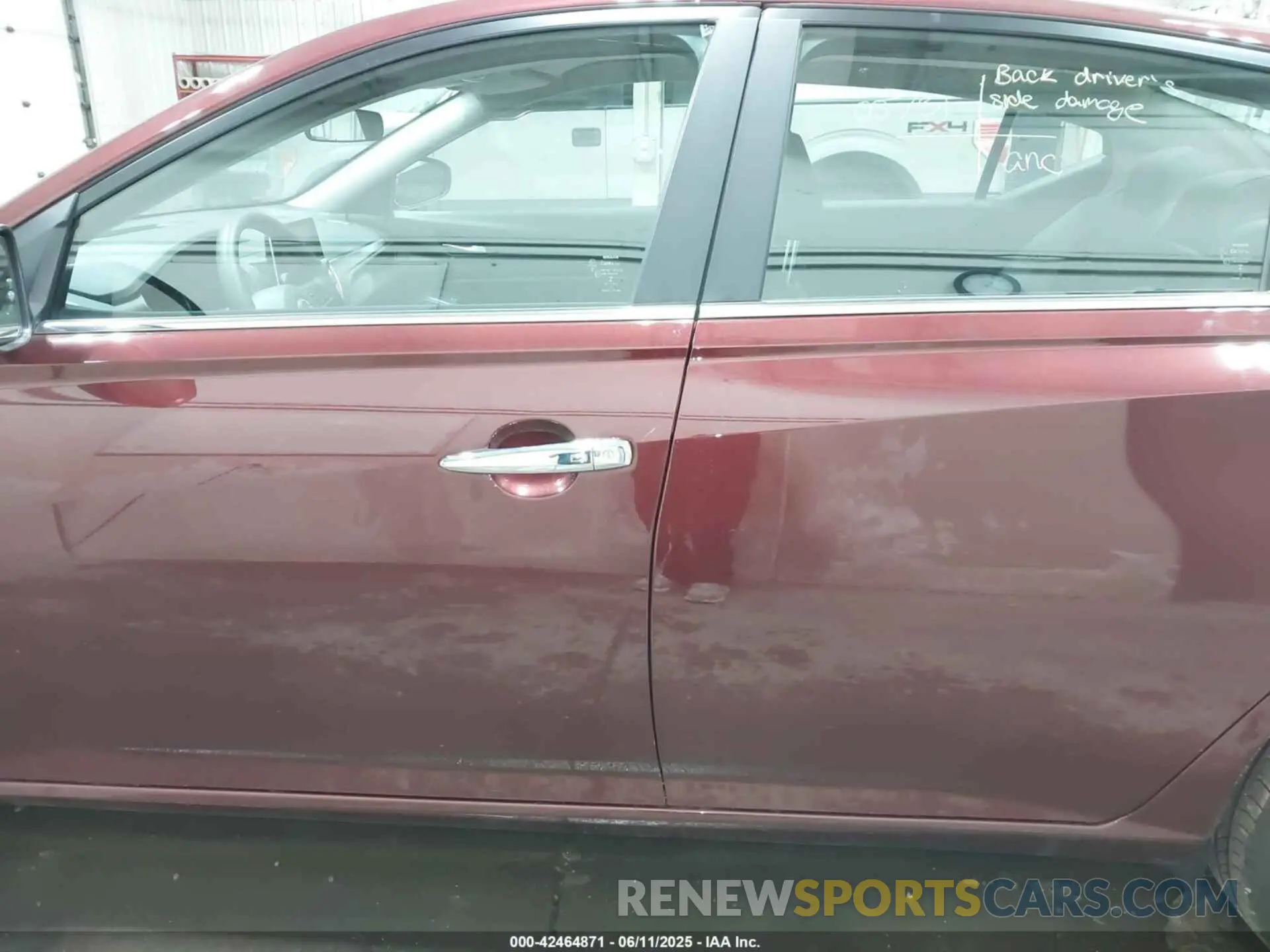14 Photograph of a damaged car 1N4BL4DW3SN383031 NISSAN ALTIMA 2025