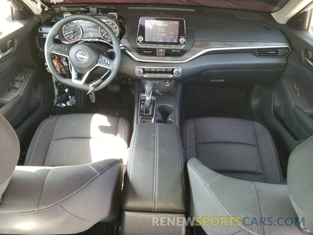 8 Фотография поврежденного автомобиля 1N4BL4DW5SN312512 NISSAN ALTIMA 2025