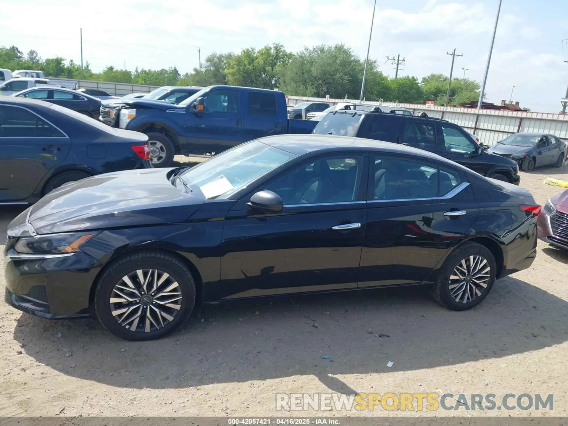 14 Photograph of a damaged car 1N4BL4DW6SN328685 NISSAN ALTIMA 2025