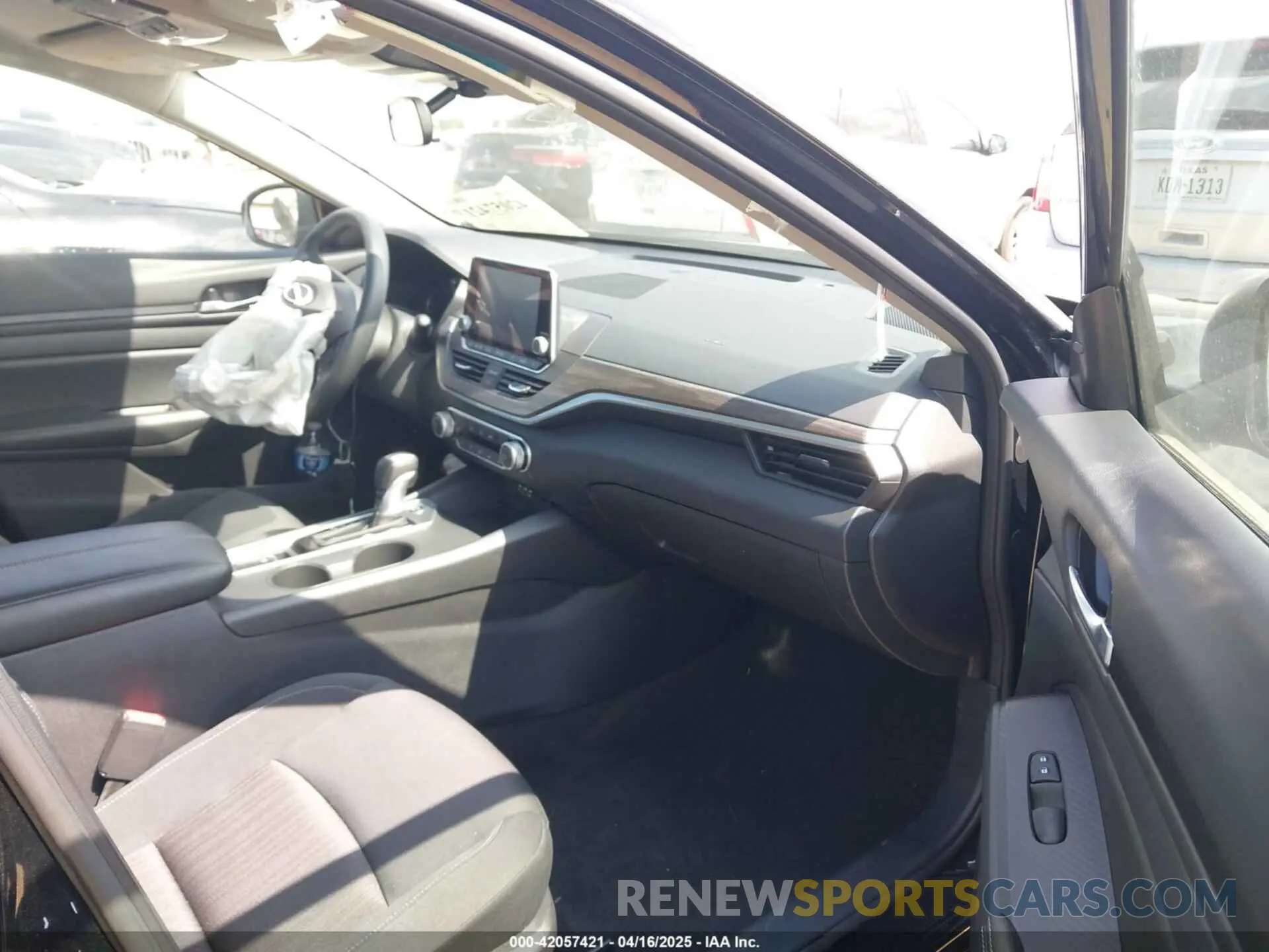 5 Photograph of a damaged car 1N4BL4DW6SN328685 NISSAN ALTIMA 2025