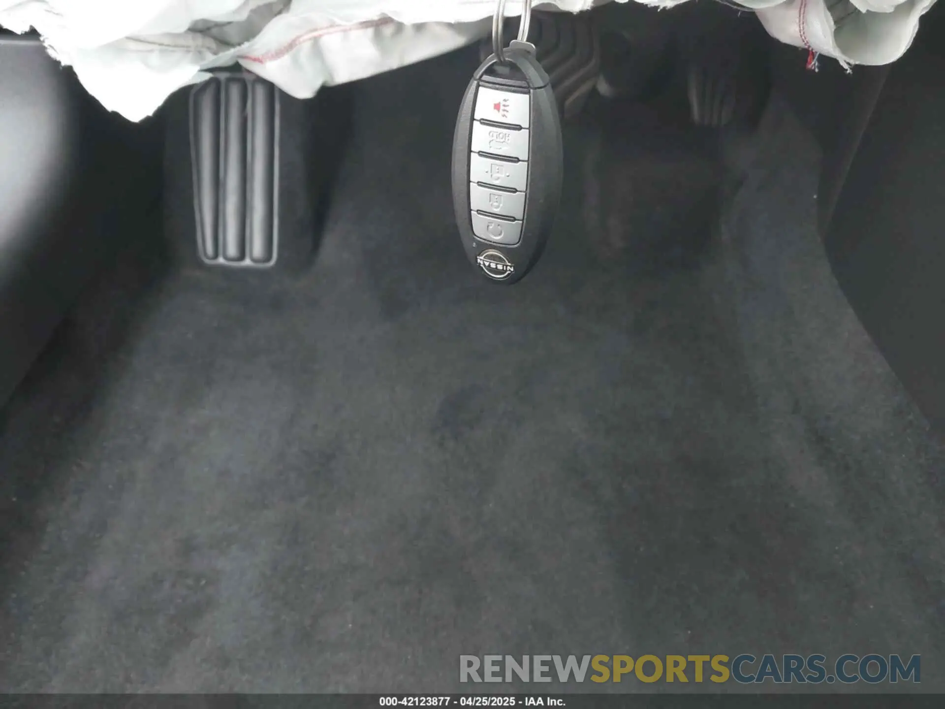 11 Photograph of a damaged car 1N4BL4EV3SN381401 NISSAN ALTIMA 2025