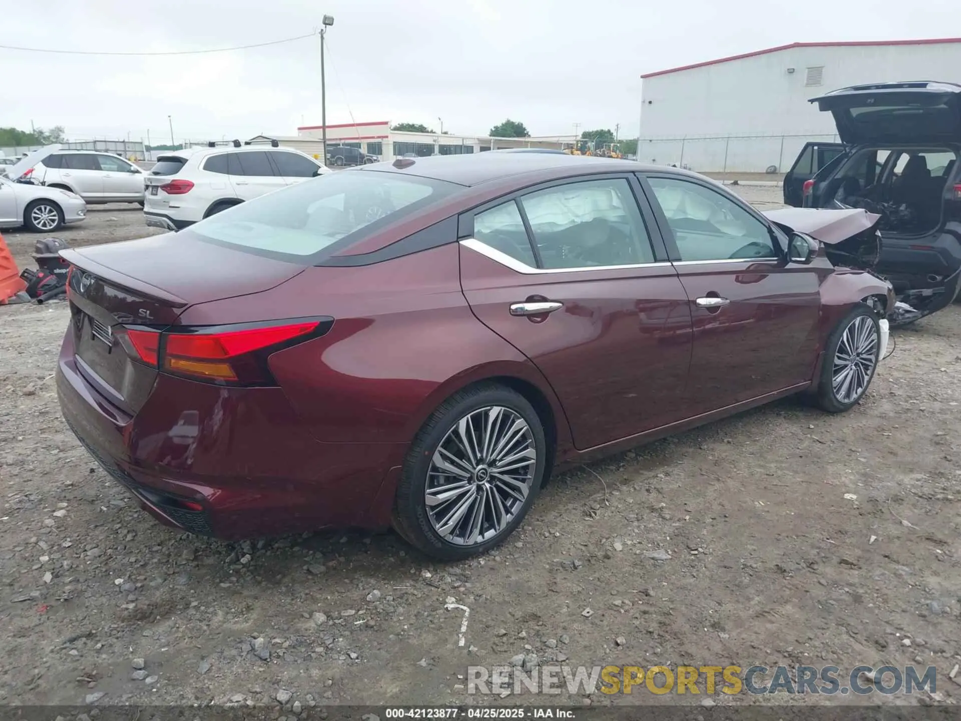 4 Photograph of a damaged car 1N4BL4EV3SN381401 NISSAN ALTIMA 2025